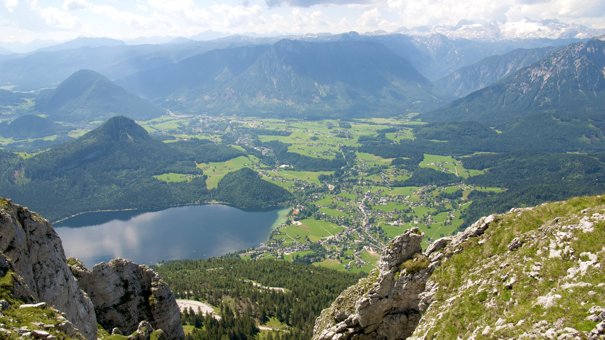 "Aufgetischt - Im Ausseerland": Blick vom Loser auf Altausseersee.