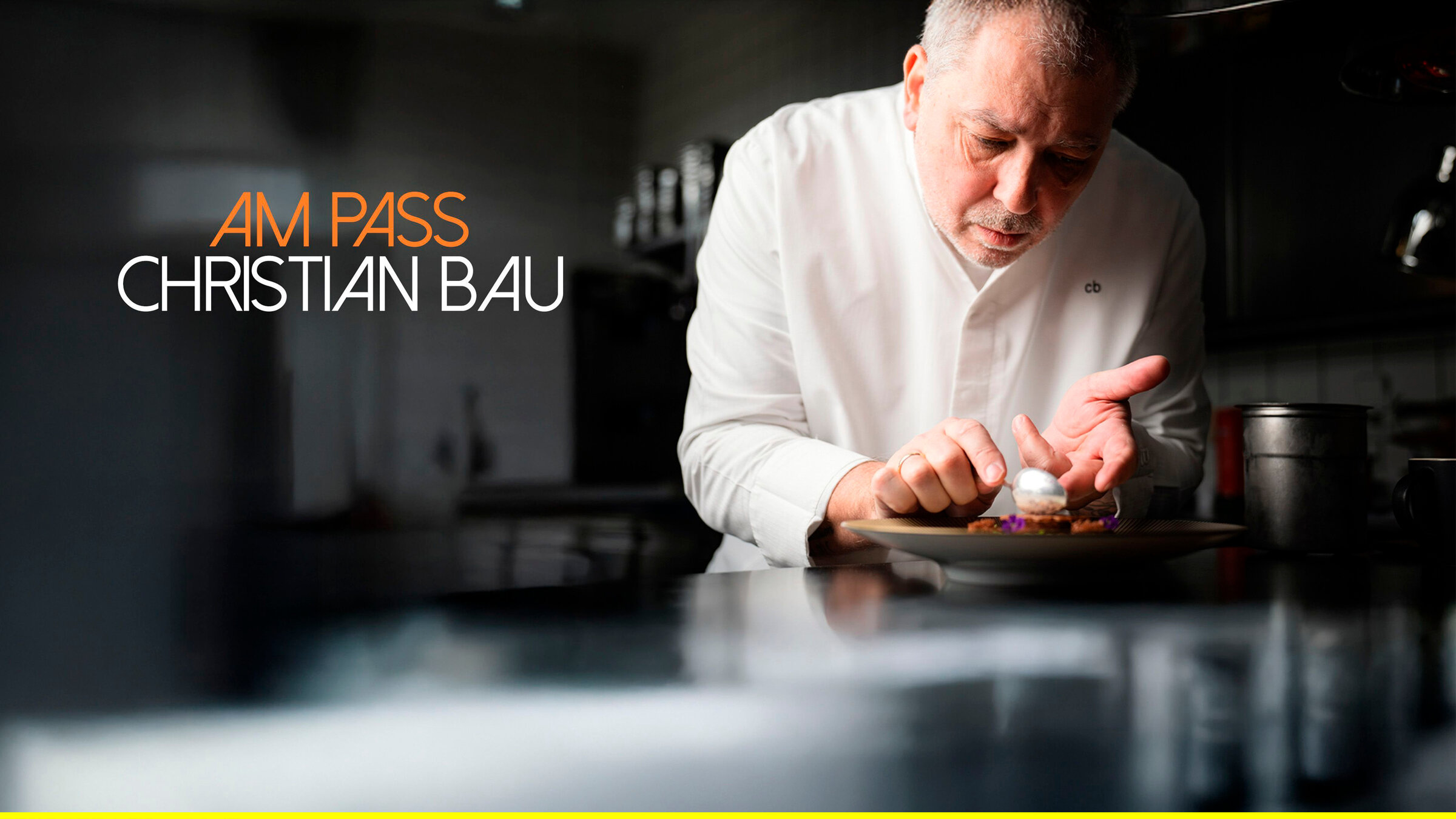 "Am Pass - Geschichten aus der Spitzenküche - Christian Bau, Perl Nennig": Keyvisual. Sterne-Koch Christian Bau, Küchenchef im Victor's Fine Dining by Christan Bau, in Perl an der Mosel.