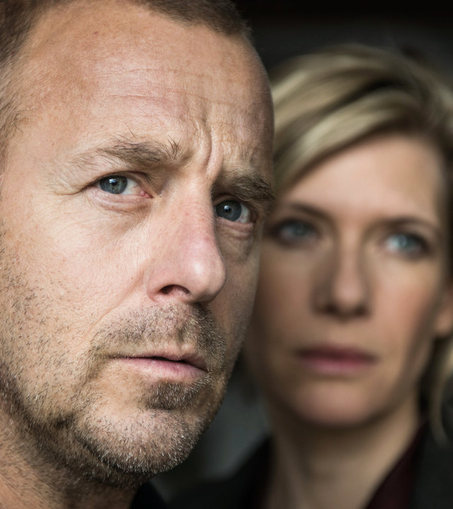 "Der Verlust": Uli (Heino Ferch) und Nora (Ina Weisse) schauen schockiert drein.