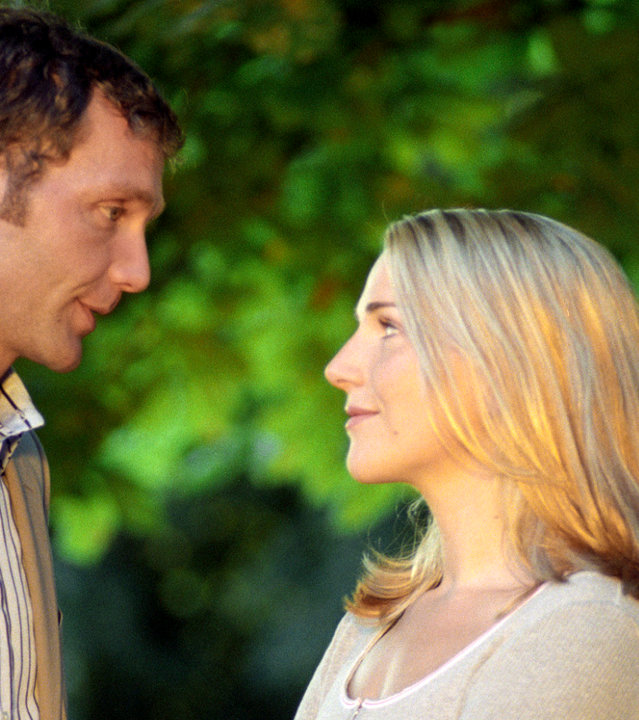 "Bianca - Wege zum Glück: Folge 3": Bianca (Tanja Wedhorn) und Oliver (Patrik Fichte) schauen sich ganz verliebt in die Augen.