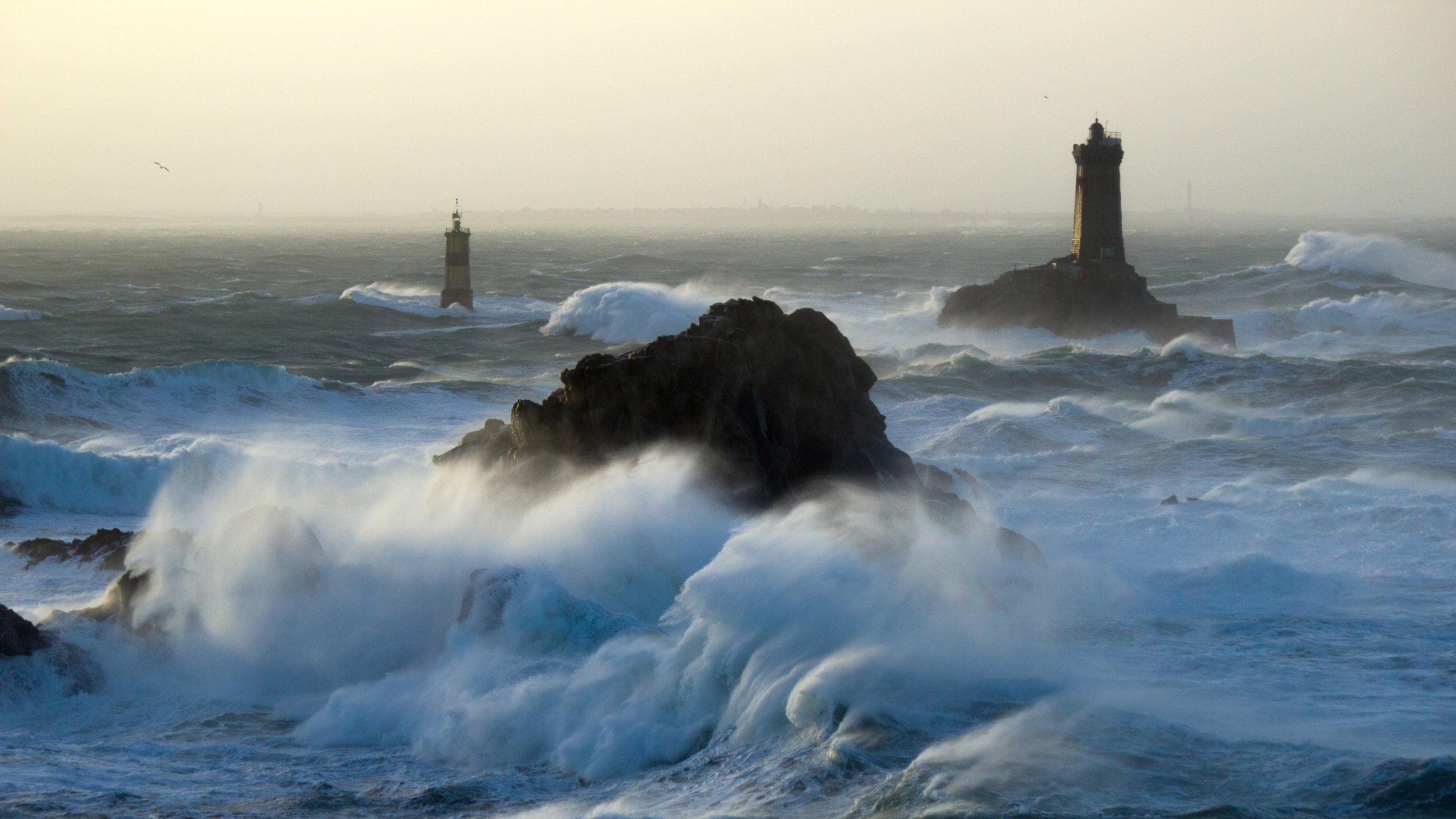 "Wilde Bretagne": Pointe du Raz mit Leuchtturm