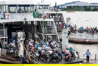 Fährpassagen: Rush Hour am Mekong