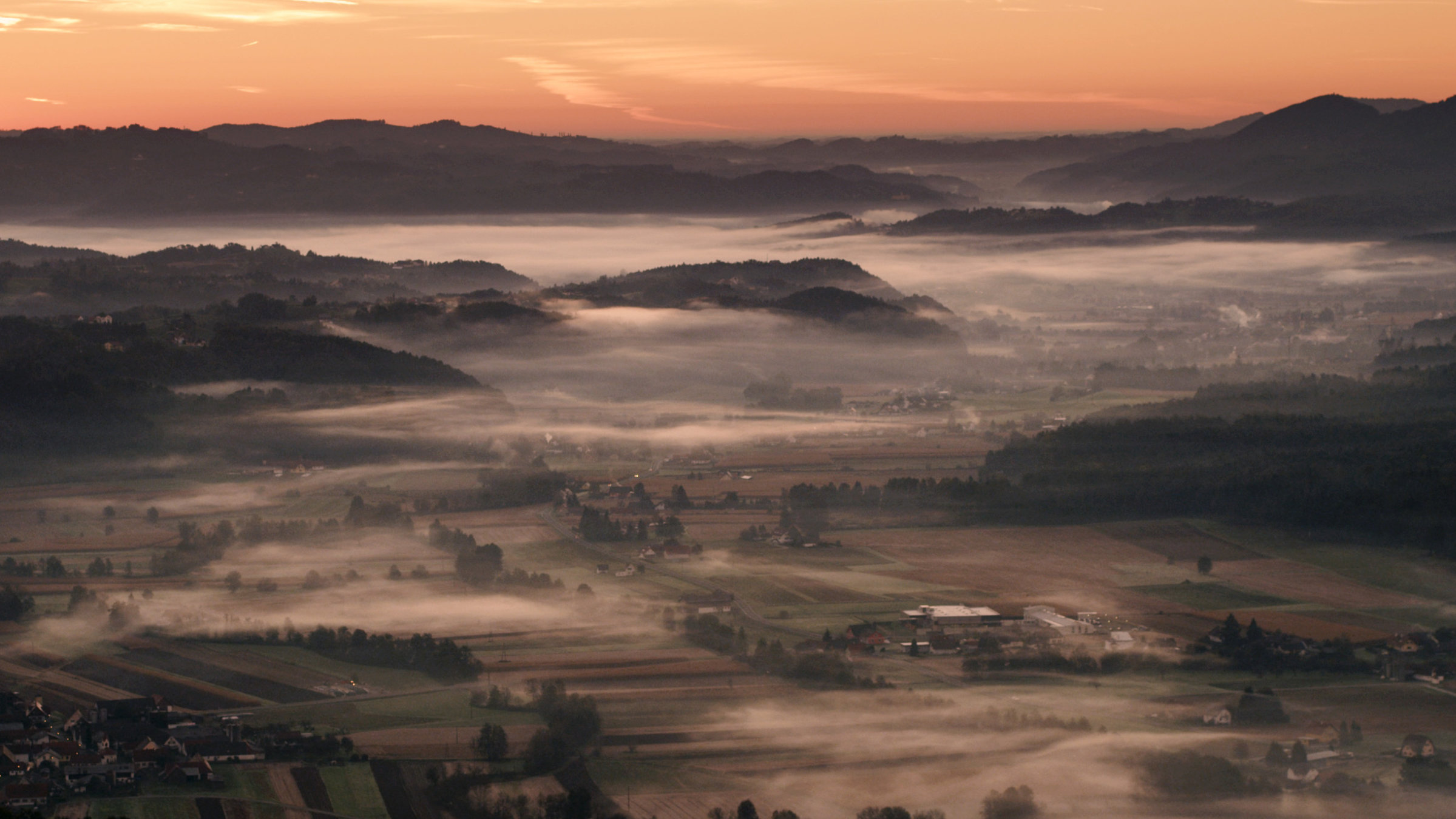 "Best of Über Österreich - Juwele des Landes": Morgennebel Südsteirmark westlich St. Johann im Saggautal.