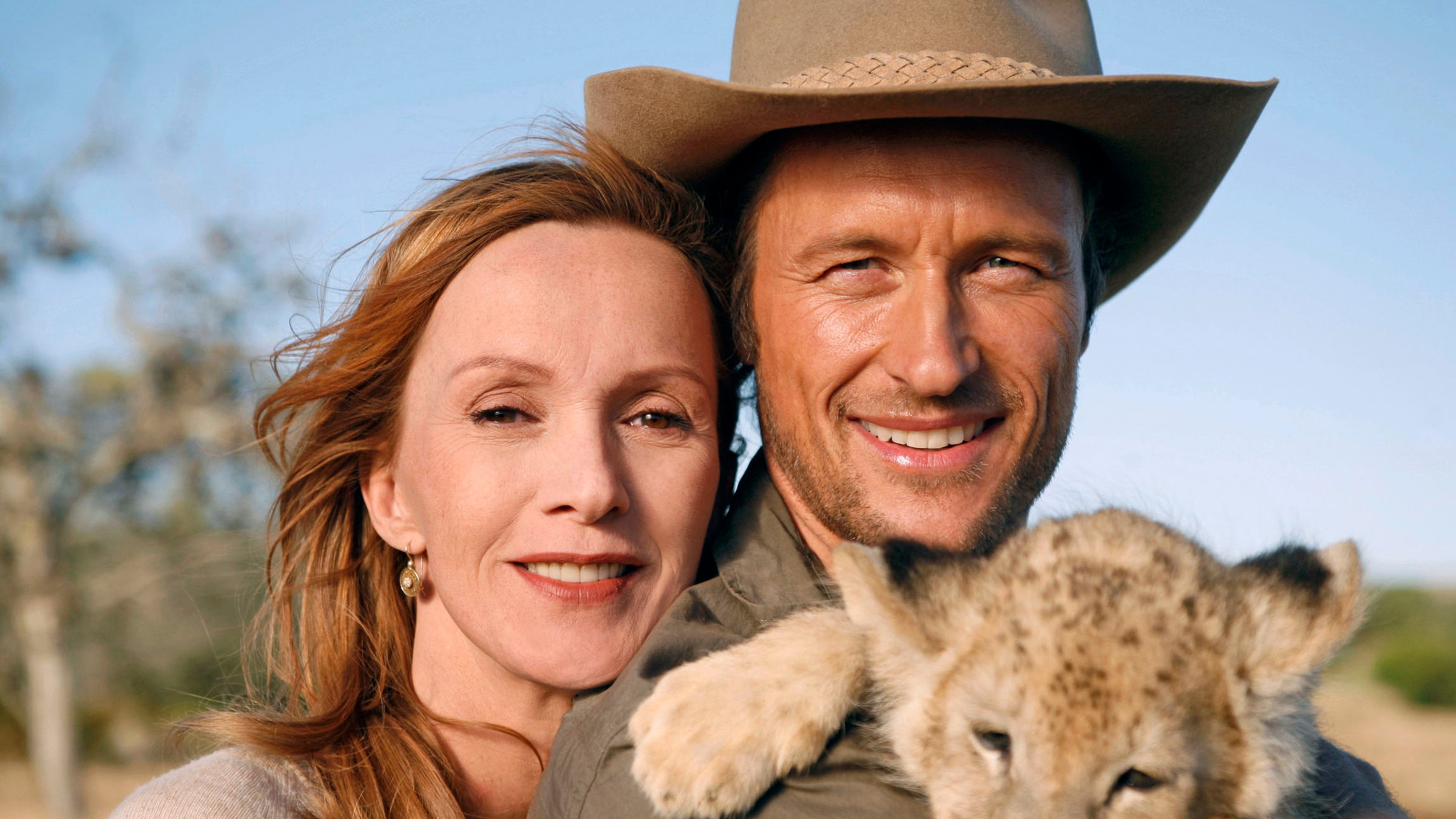 "Stürme in Afrika": Eva (Katja Flint) hat sich in den anfangs rüpelhaften Ranger Alex (Markus Knüfken) verliebt.