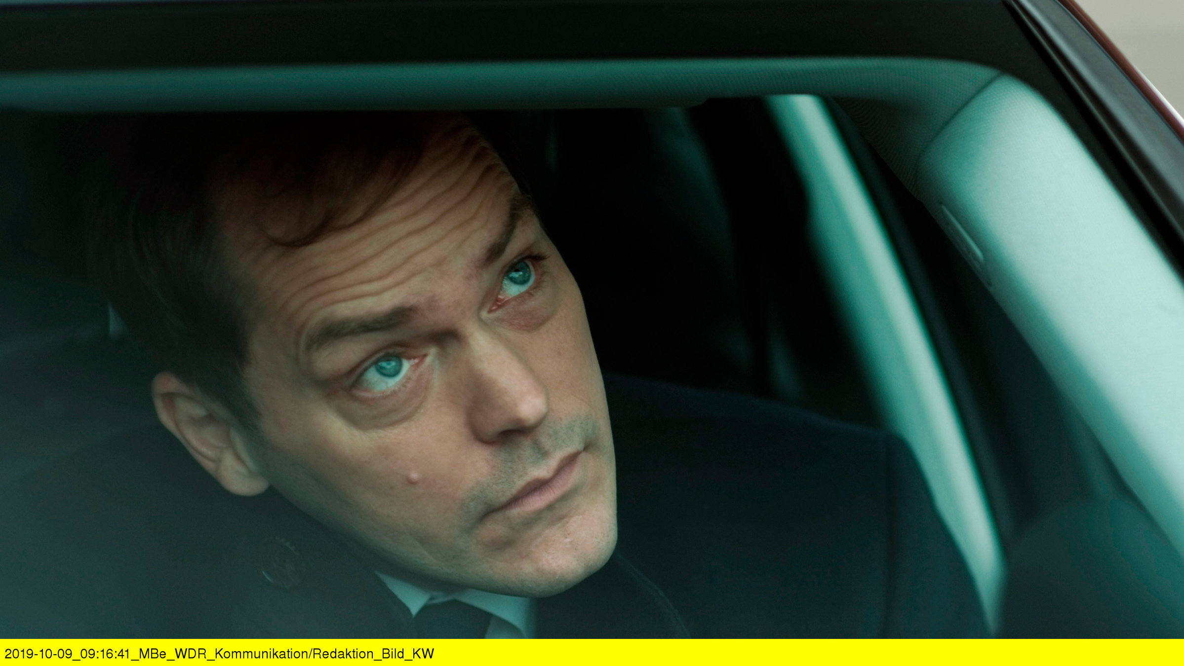 "Jetzt.Nicht.": Seine Tage sind lang, sein Terminkalender voll - ein hochtourig getaktetes Leben in der Marketingabteilung eines Kosmetikherstellers. Als Walter (Godehard Giese) völlig unerwartet gekündigt wird, verliert er jeglichen Halt.