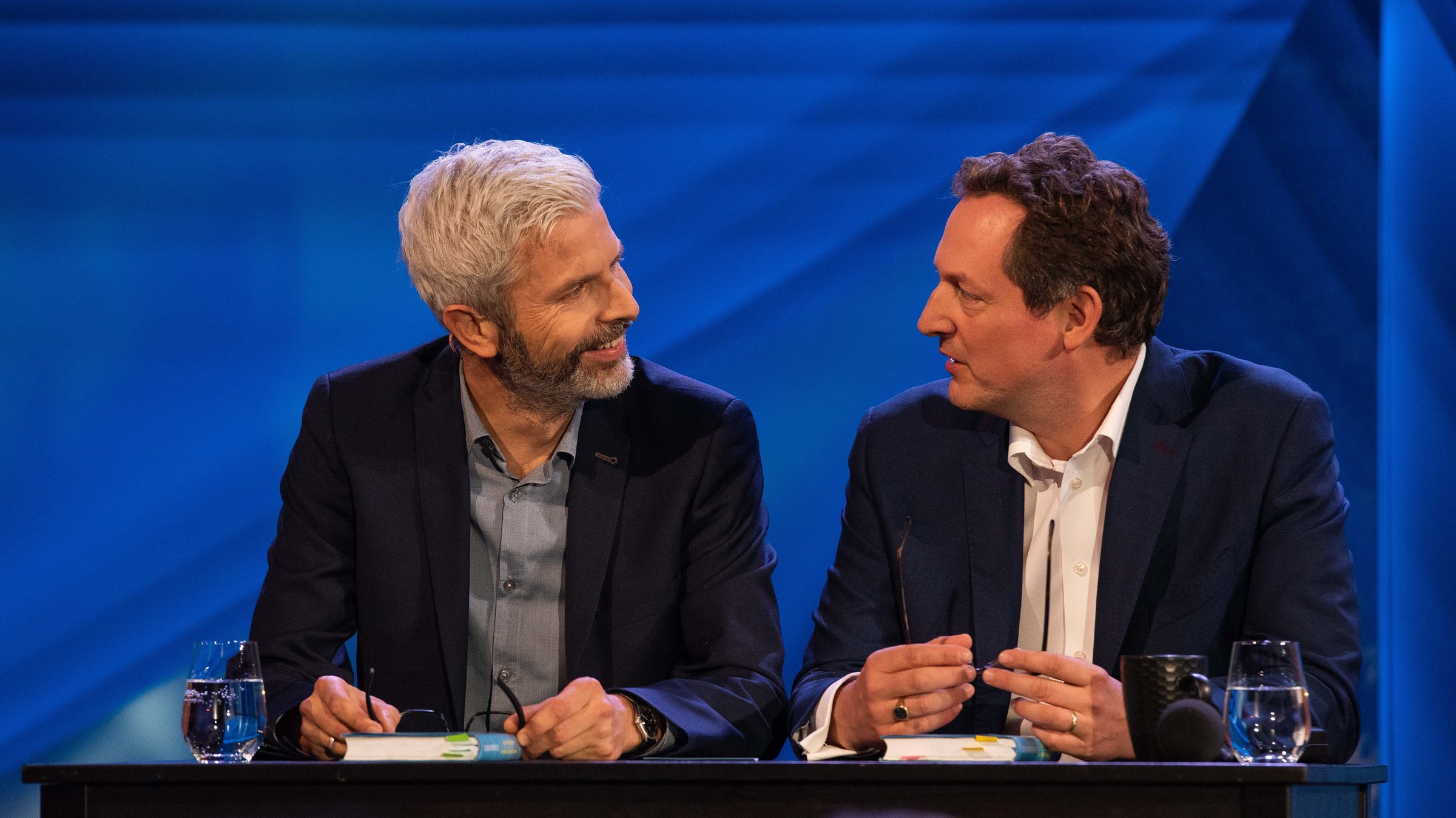 "Eckart von Hirschhausen & Tobias Esch: Die Bessere Hälfte" - Eckart von Hirschhausen und Tobias Esch auf der Bühne