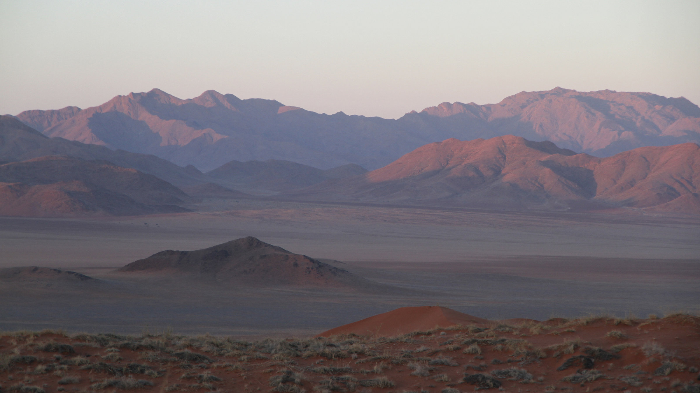 "Faszination Wüste" - Der 'Namib-Rand-Naturpark', im vergangenen Jahrhundert war hier noch Farmland.
