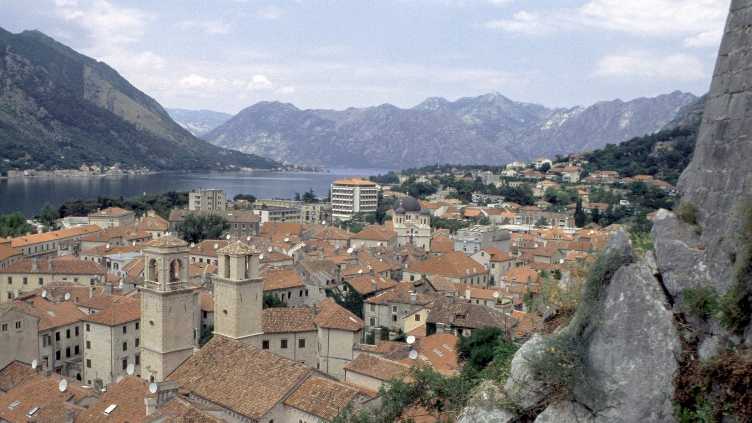 "Schätze der Welt - Erbe der Menschheit: Die Bucht von Kotor, Montenegro" - Blick über Kotor.