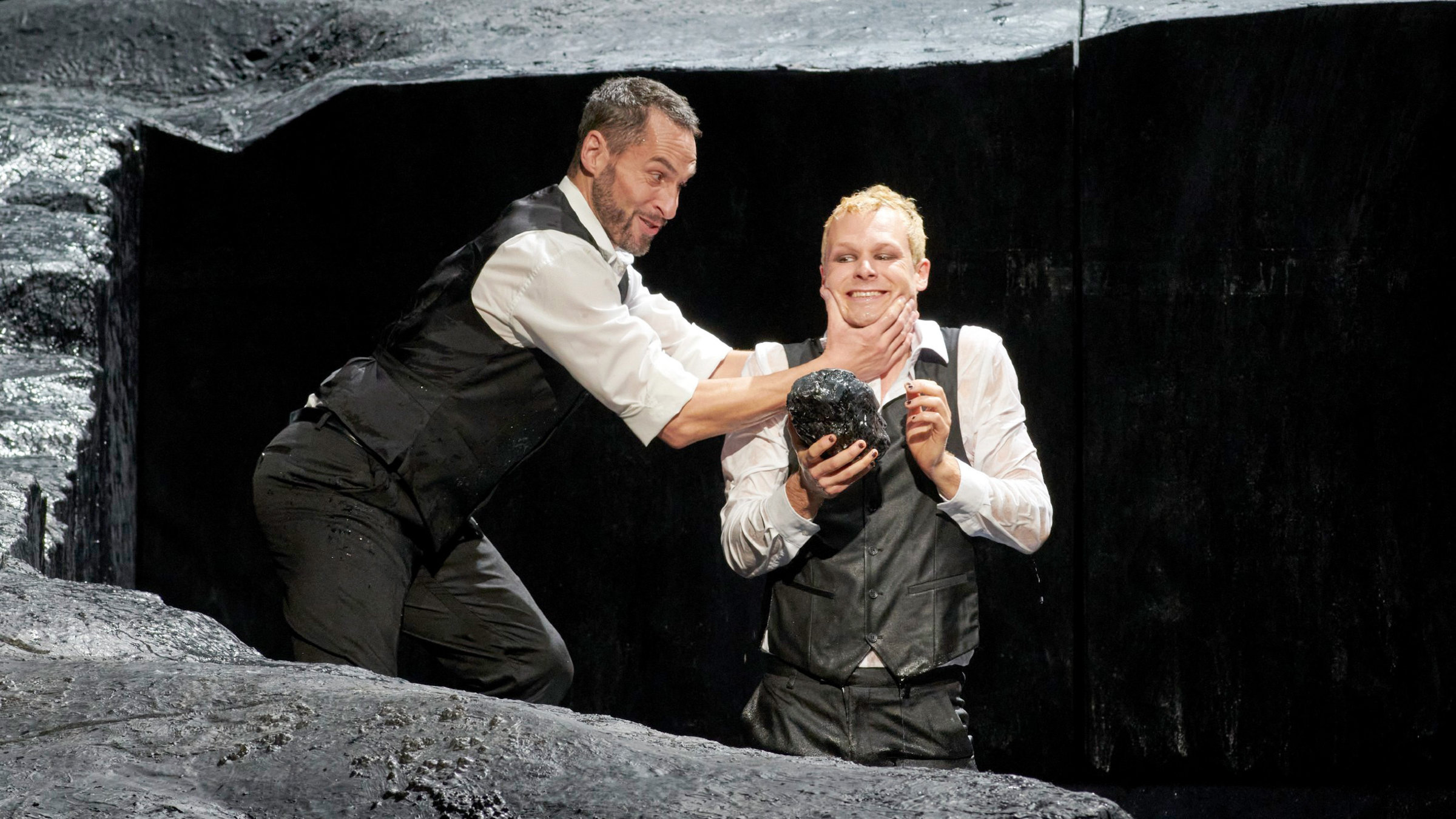 "Don Giovanni": Kyle Ketelsen (Don Giovanni), Philippe Sly (Leporello).
