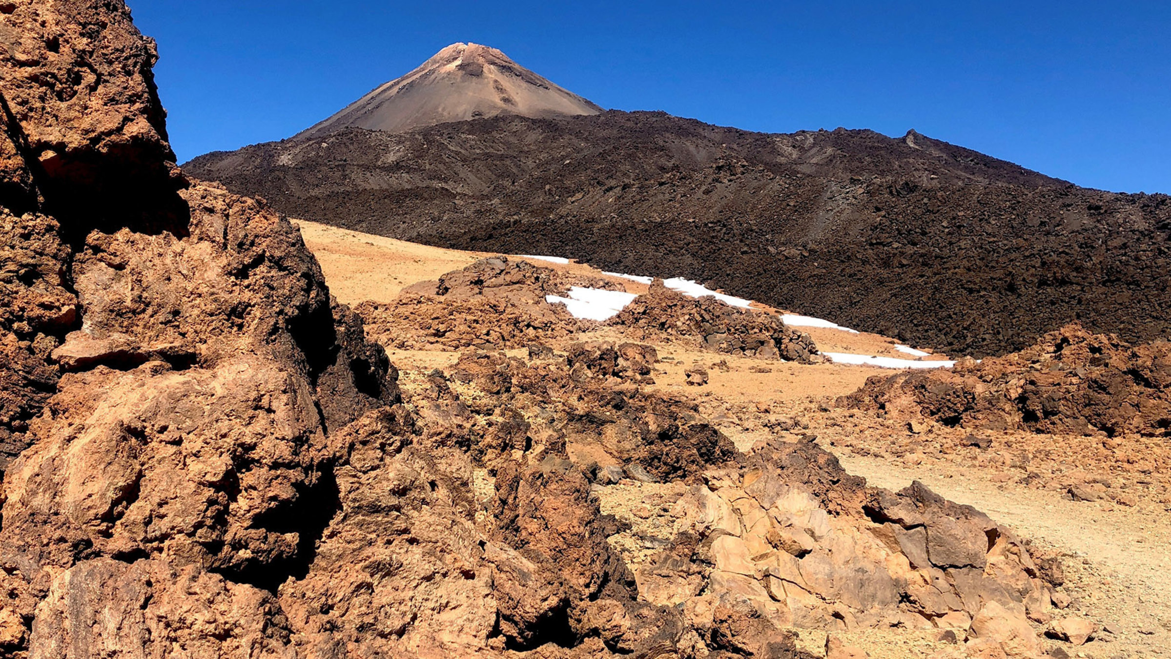 "Aus dem Feuer geboren: Die Kanaren - Teneriffa - Im Reich des Feuers": Der Teide ist Teneriffas Wahrzeichen.