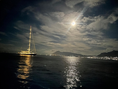 Das Drama der Superyacht Bayesian