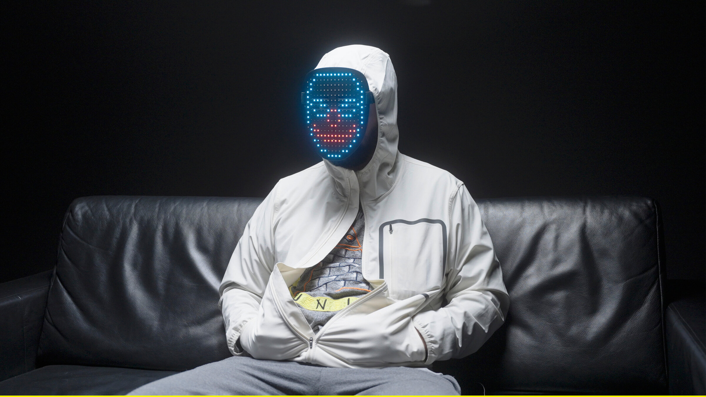 "Das Cybermobbing-Kartell": „Man sucht sich einfach irgendjemanden raus. Und bringt den im besten Fall zum "Ausrasten“. Dieser Cybermobber berichtet, wie er seine Opfer im Internet findet.