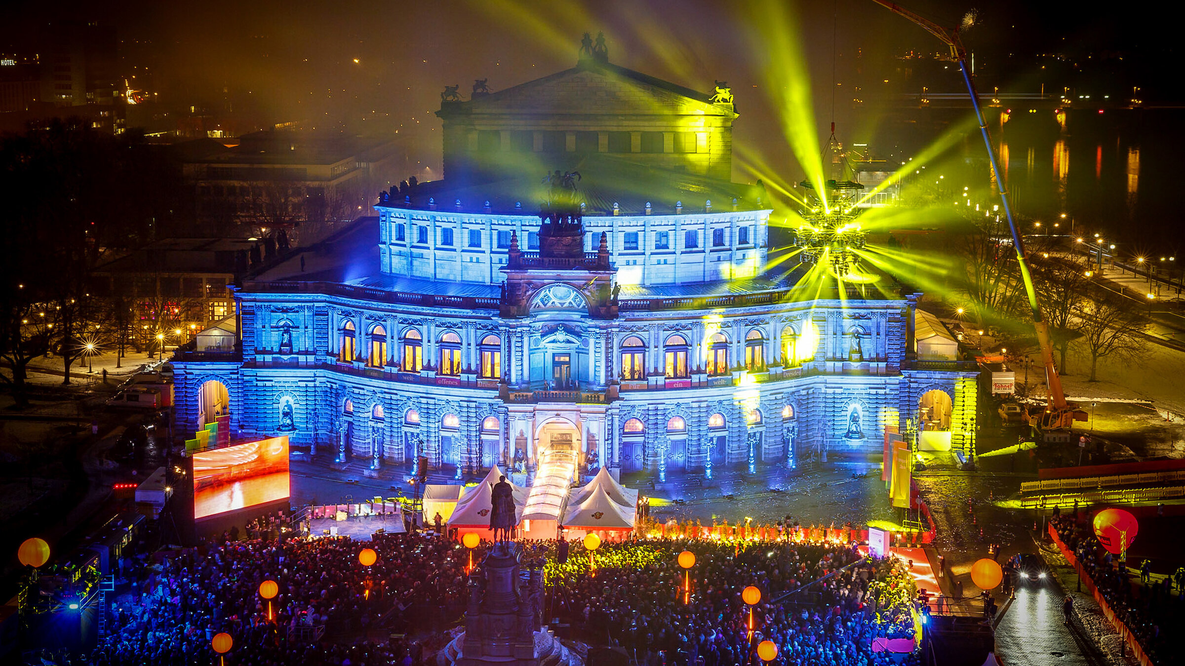 "Semperopernball 2025": Semperoper (eine Aufnahme von der Veranstaltung 2017).