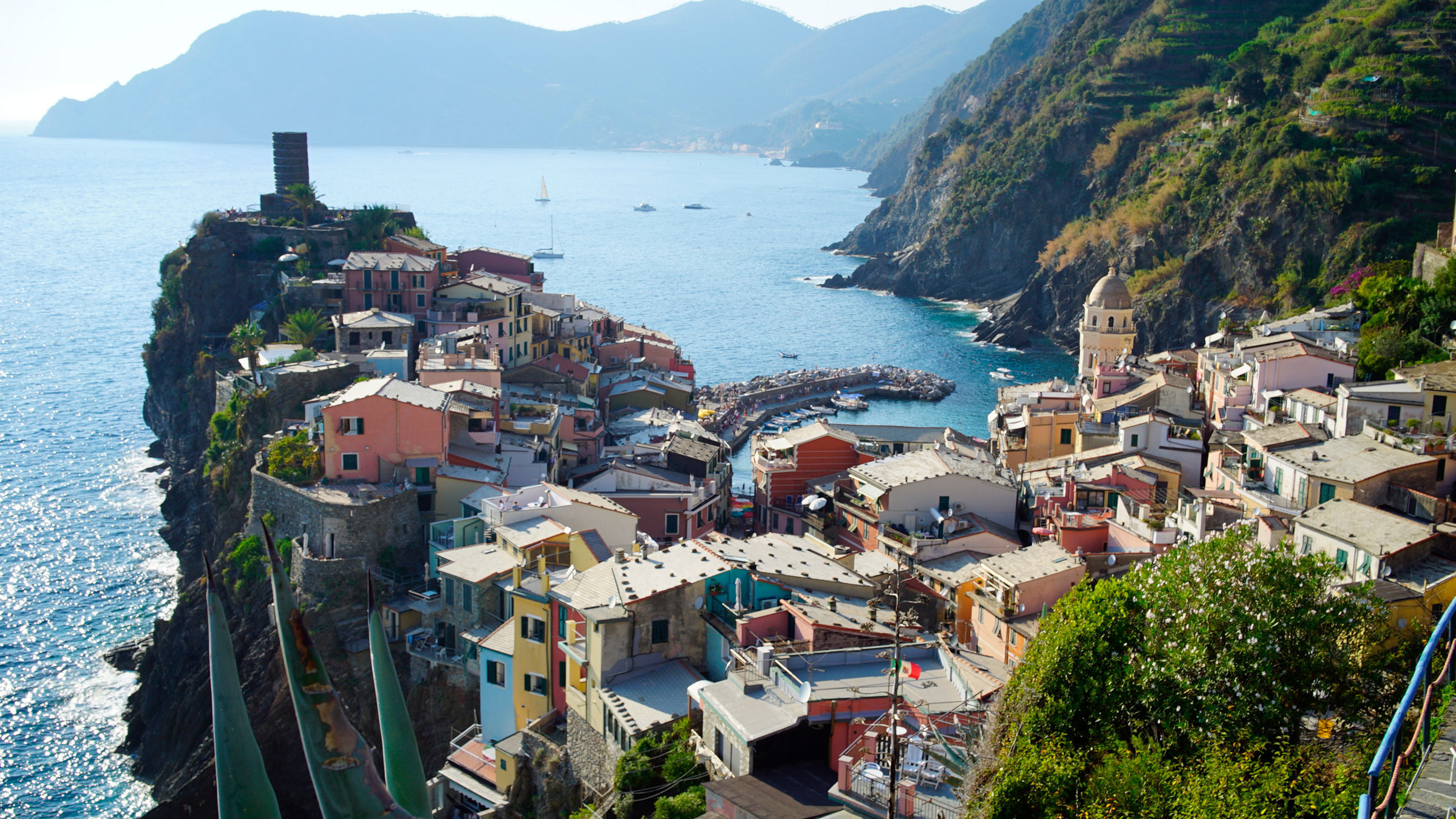 "Ligurien - Dolce Vita an der italienischen Riviera": Traumhafte Buchten und malerische Städte – Ligurien ist einer der spektakulärsten Küstenabschnitte Italiens.