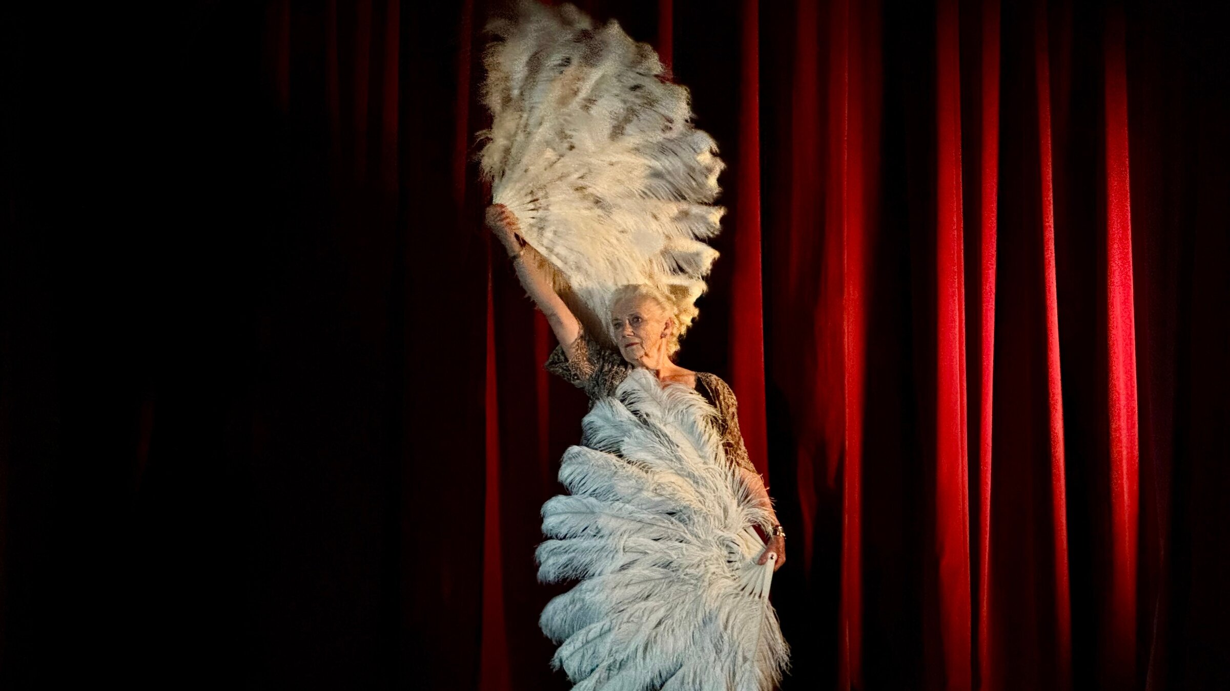 "Paläste der Nacht (3/4) - Windmill Theatre London": Jill Millard Shapiro