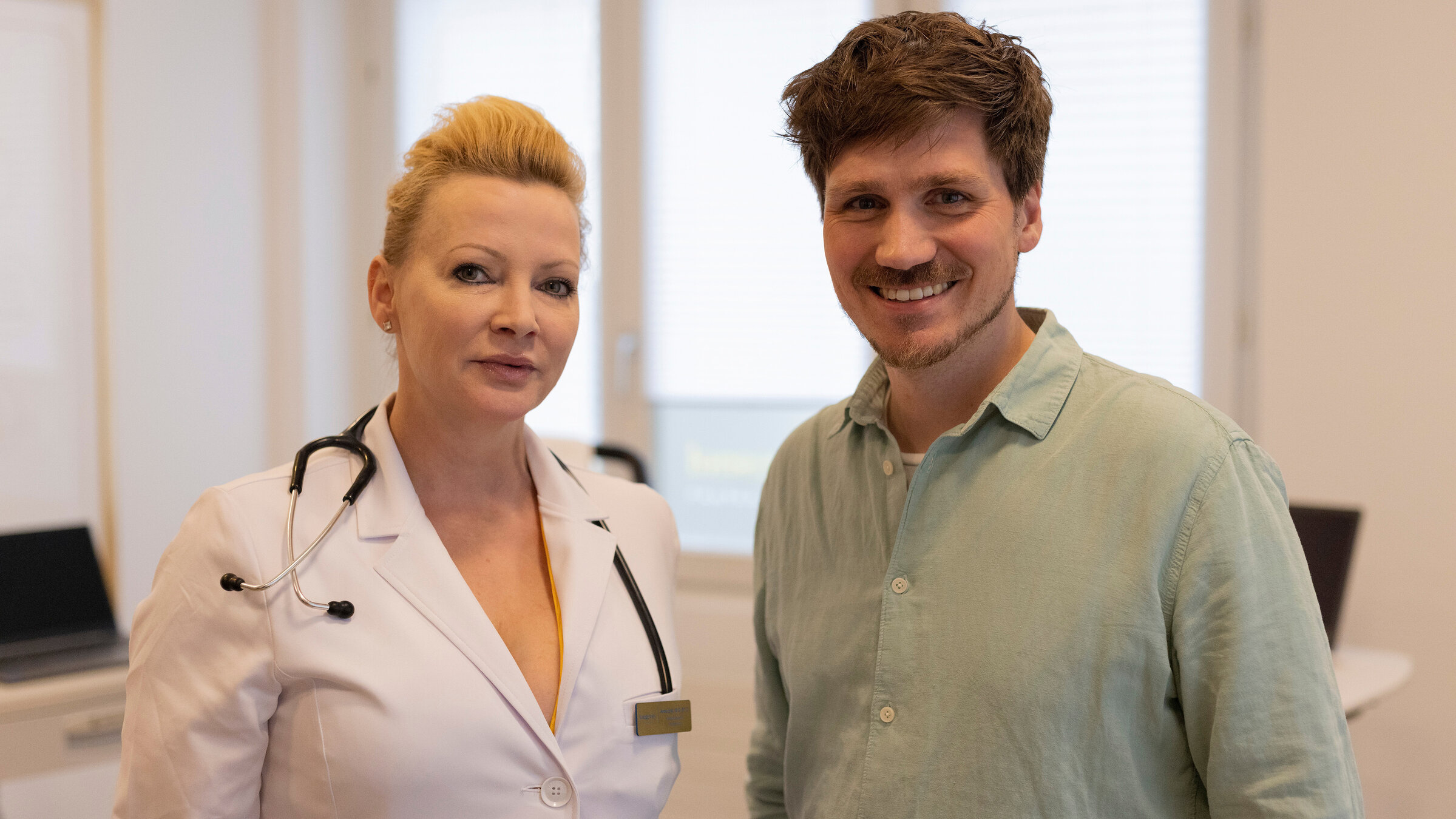 "Willst du ewig leben?": Dr. Anna Erat (Medizinische Leitung, Longevity Center Zürich, li.) und Frank Seibert (re.) im Longevity Center Zürich.