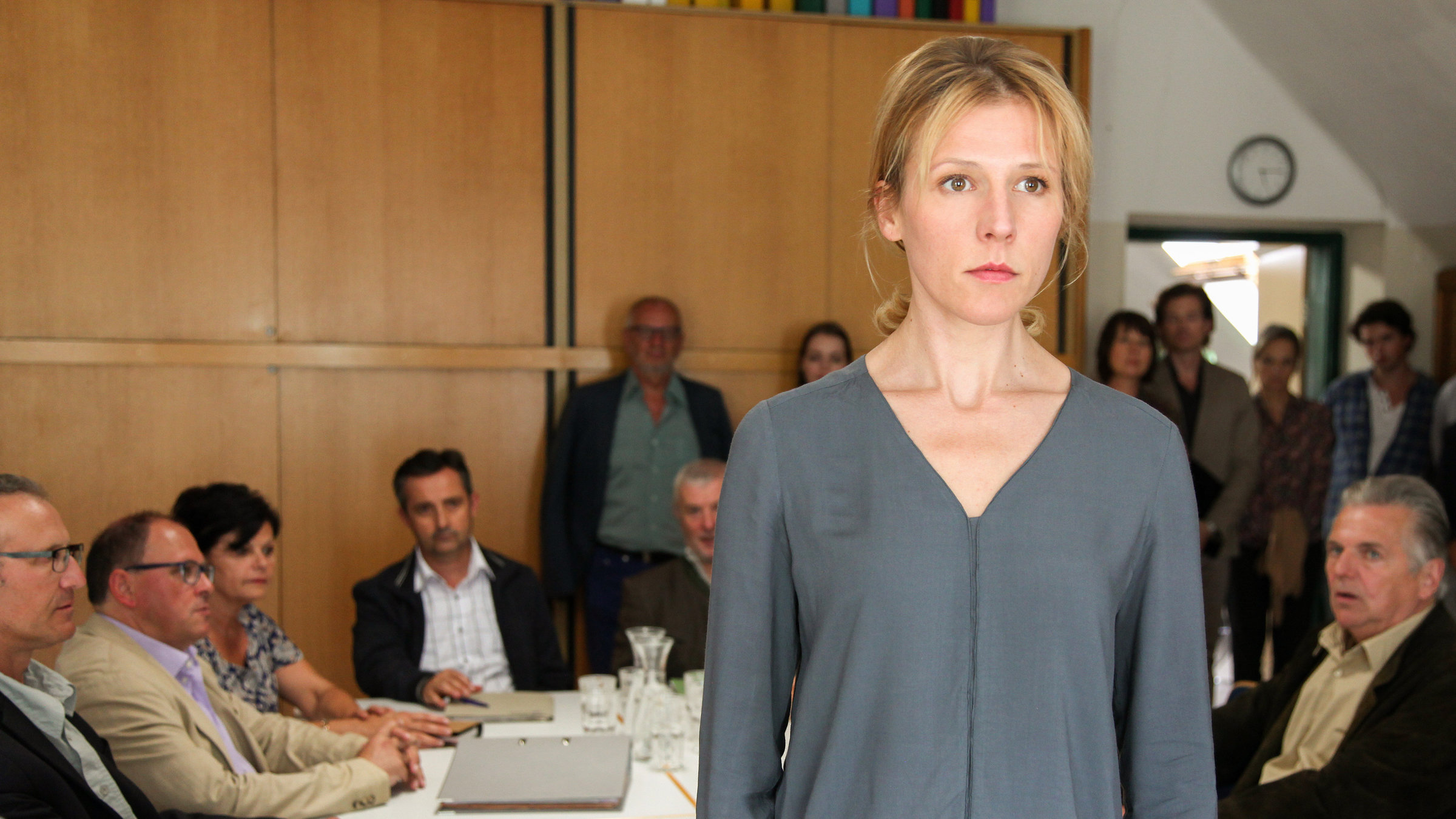 "Ein Geheimnis im Dorf, Schwester und Bruder" - Franziska Weisz (Irene Kemmer).