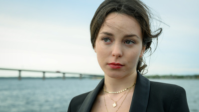 Das Mädchen am Strand (1/2)