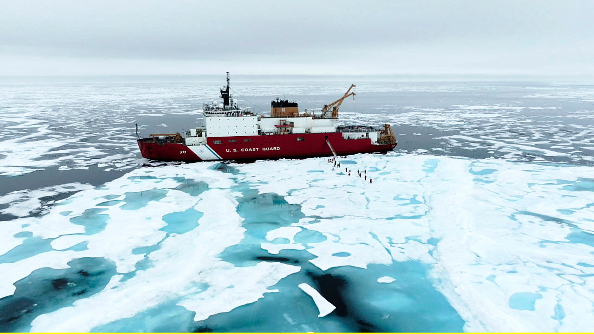 "Kampf der Supermächte - Wer kontrolliert die Arktis?": Der Eisbrecher “Healy“ im Packeis der Arktis.