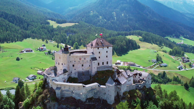 Schlösser und Burgen der Schweiz