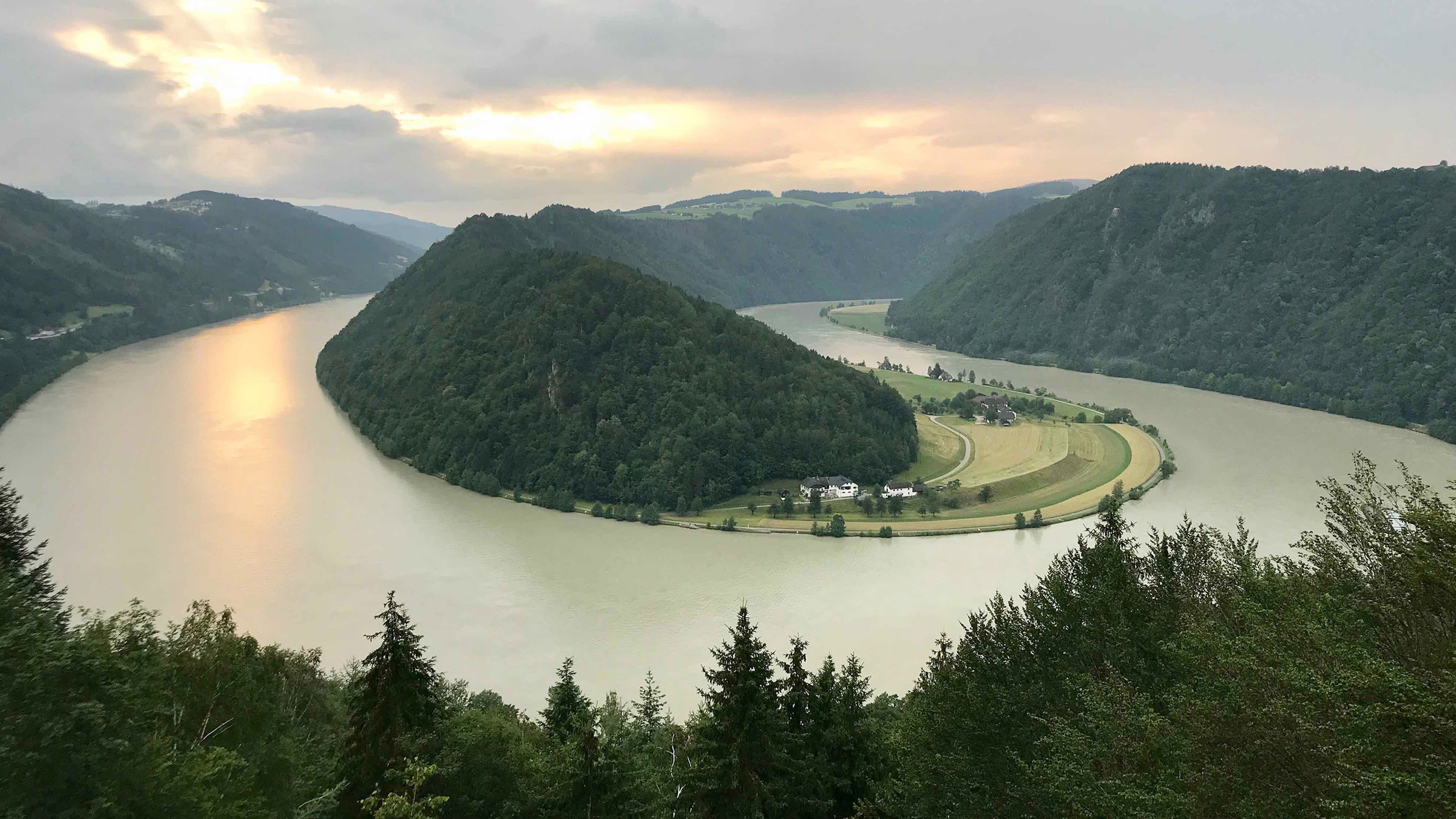 "Die Donau - Von der Quelle bis Linz (1/4)": Die Schlögener Schlinge.