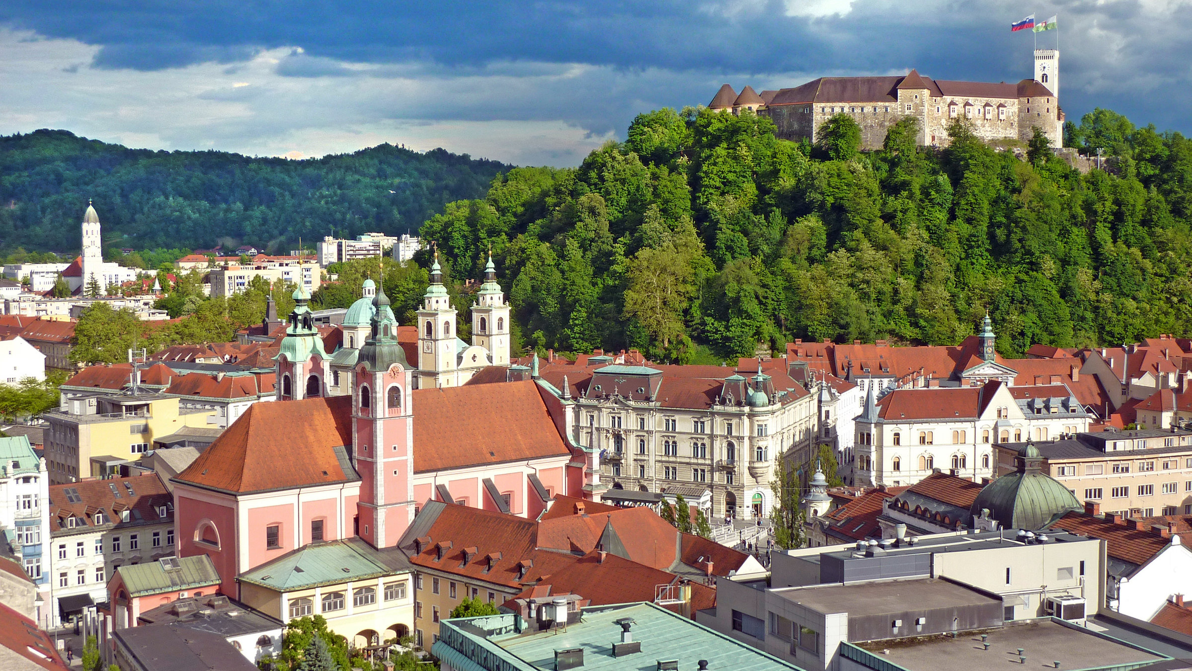 "Ljubljana, da will ich hin!": Blick über Altstadt hinüber zur Burg.