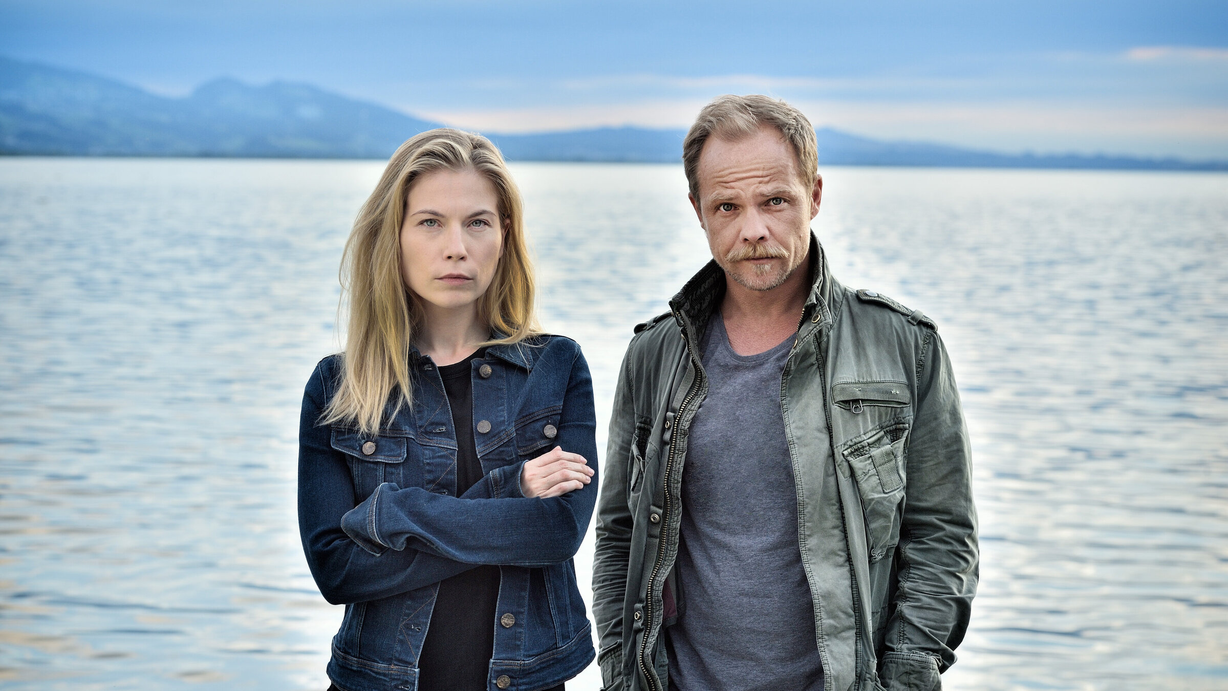 "Die Toten vom Bodensee - Fluch aus der Tiefe": Nora Waldstätten (Hannah Zeiler), Matthias Koeberlin (Micha Oberländer).