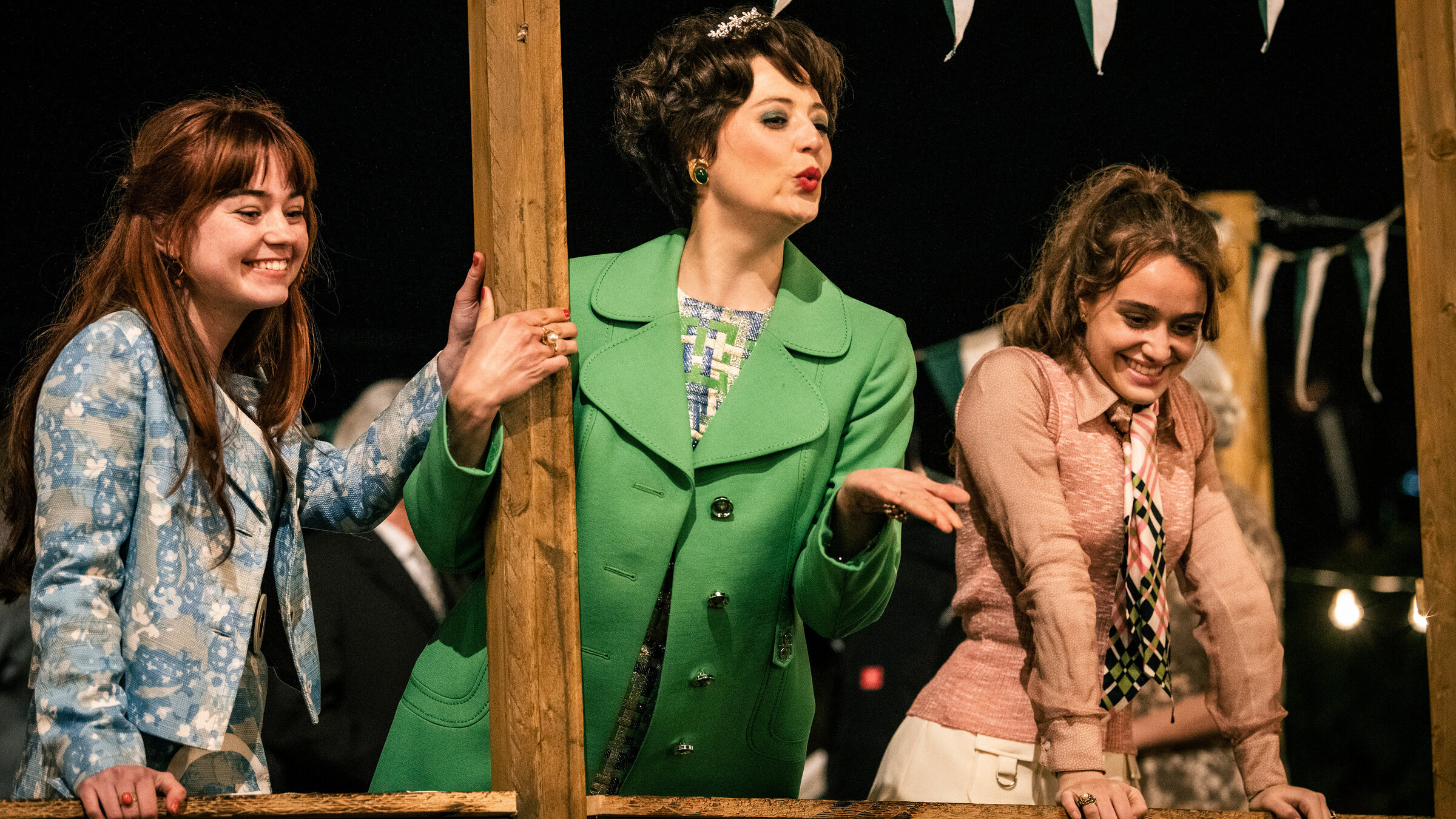 "Unsere wunderbaren Jahre: Brandspuren": v.l.n.r.: Betty Vielhaber (Ella Lee), Regina Vielhaber (Hanna Plaß), Gabriela Illias (Rocío Lutz).