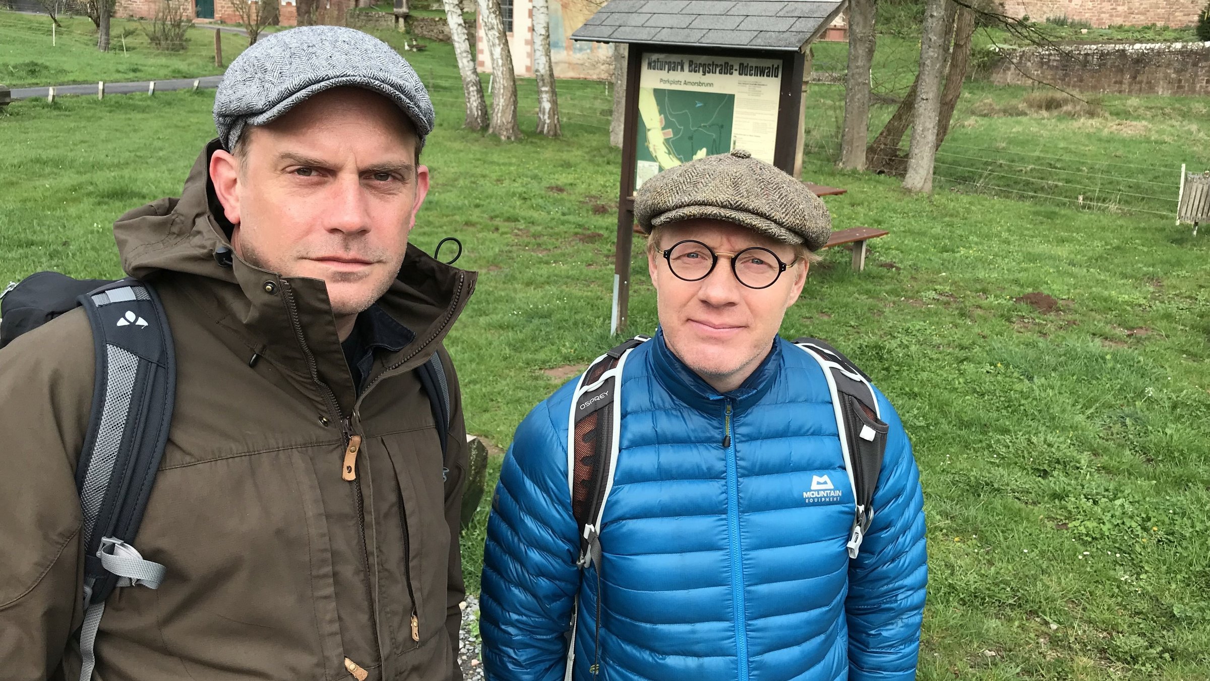 "Bezzel & Schwarz - Die Grenzgänger": Sebastian Bezzel (links) und Simon Schwarz in Amorbach