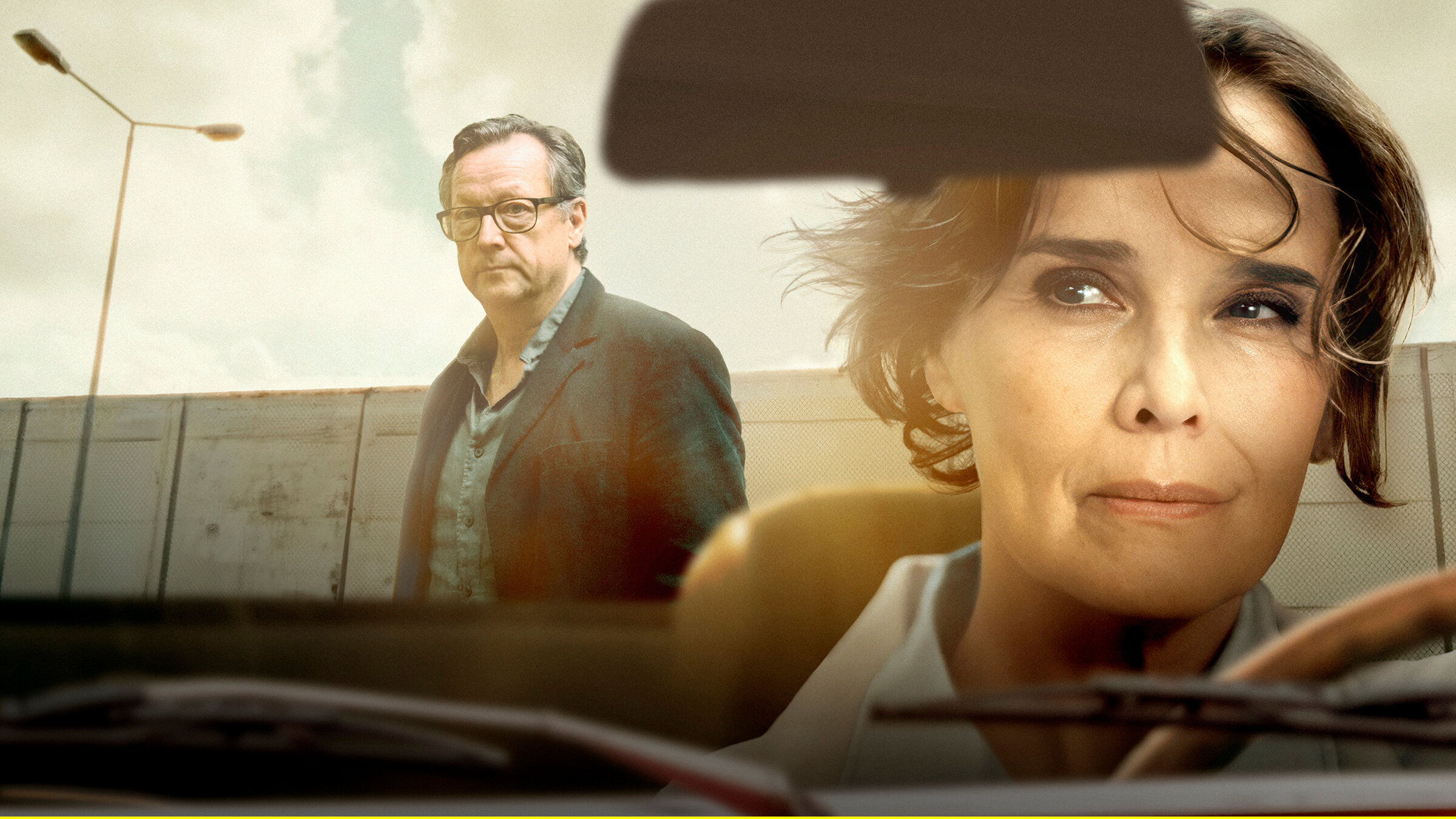 "Eine Nacht in Bangkok": Hektor (Matthias Brandt) und Katharina (DÃ©sirÃ©e Nosbusch, r.).