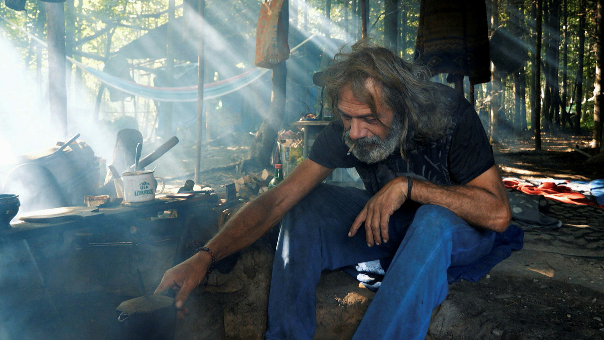 "Berner Waldmenschen": Martin Wyss, alias Chrütli, lebt seit 10 Jahren im Wald.