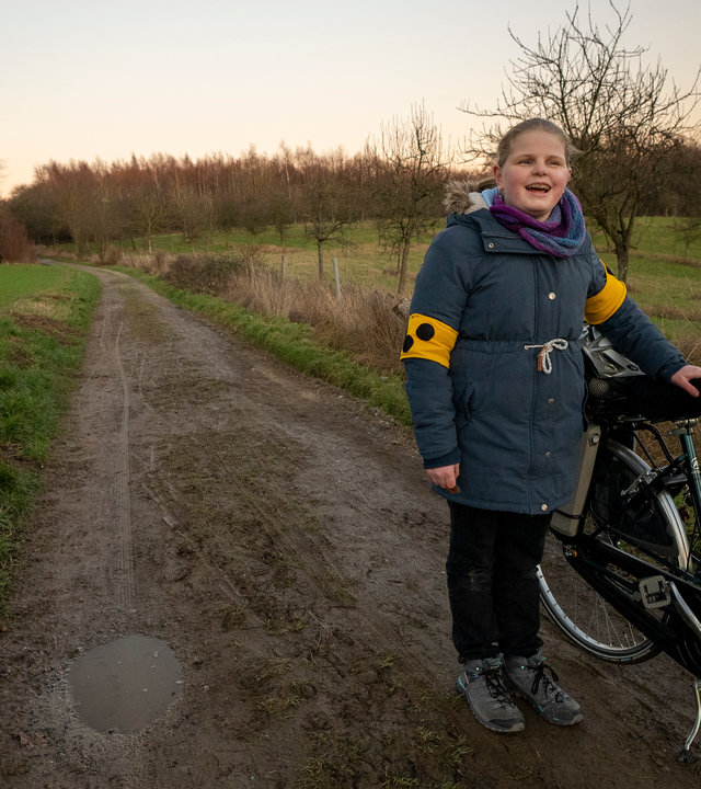 "einfach Mensch - Isabel: Blind, na und?": Isabel ist gerne mit dem Tandemrad unterwegs.