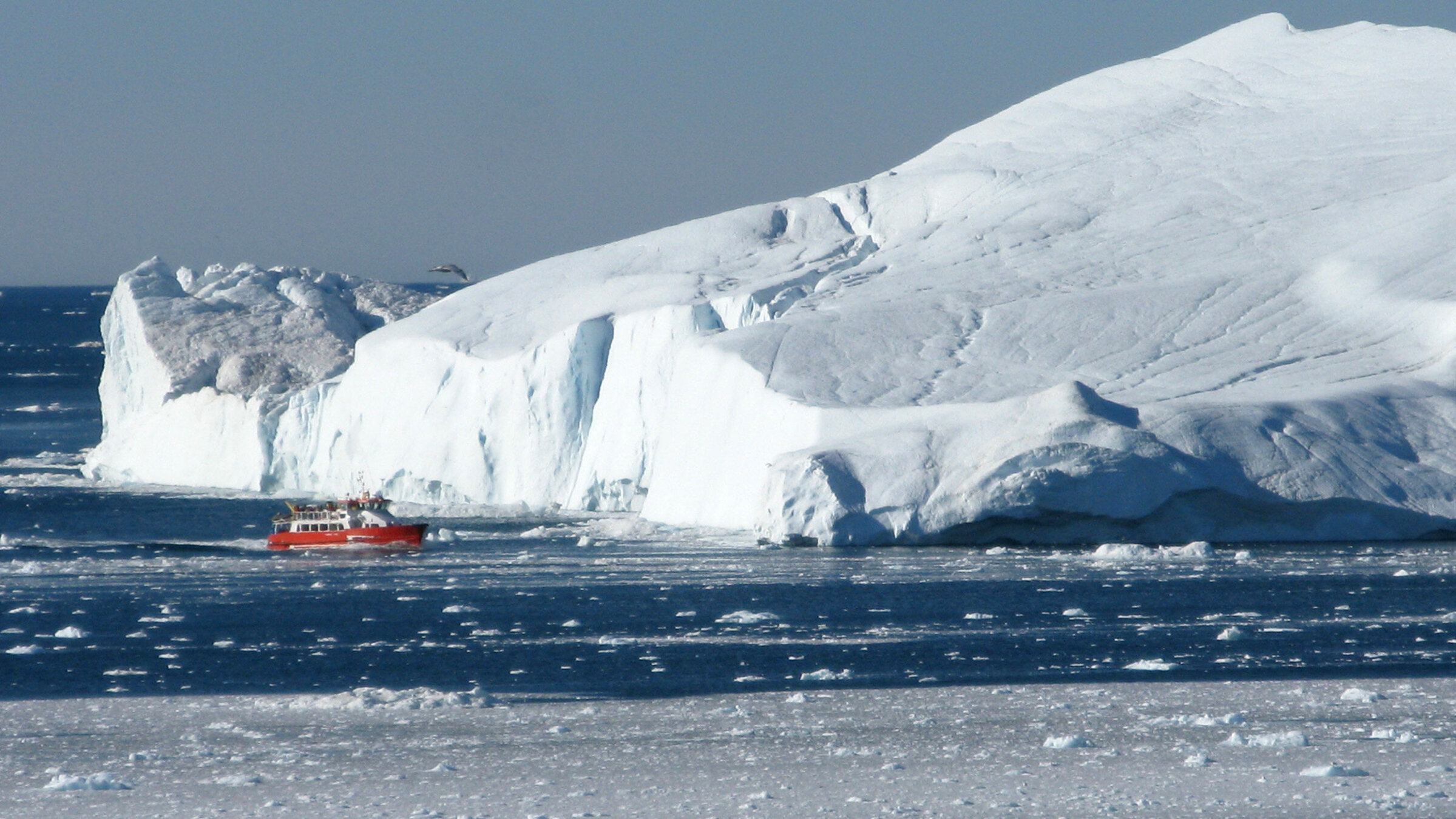 "Schätze der Welt - Erbe der Menschheit: Ilulissat Eisfjord, Grönland": Fischerboot am Ilulissat-Eisfjord.