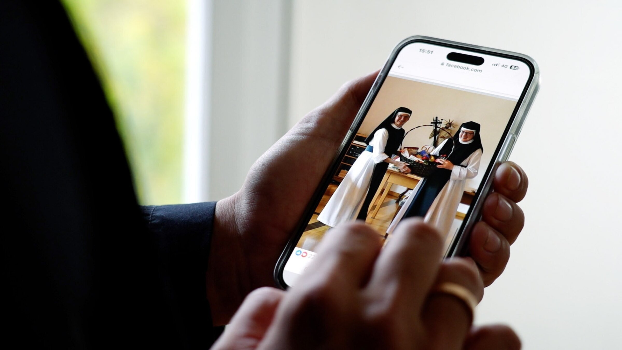 "Arbeit, Gebet und Social Media - Vom Klosterleben in einer digitalen Welt": Klosterschwestern auf Social Media.