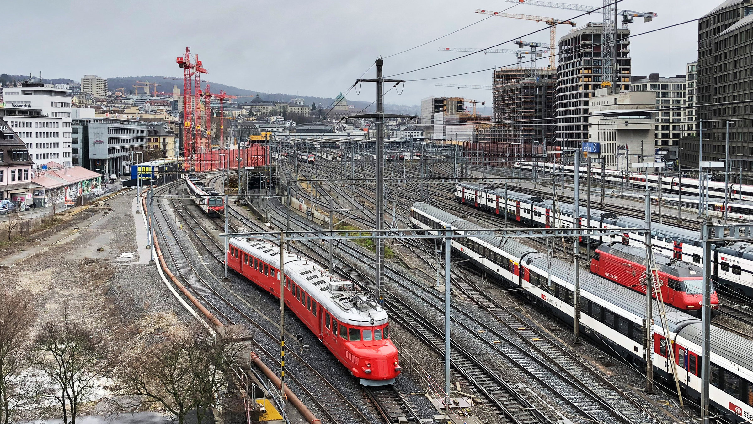 "Der Churchill-Pfeil": Blick von oben auf den Churchill-Pfeil in Zürich