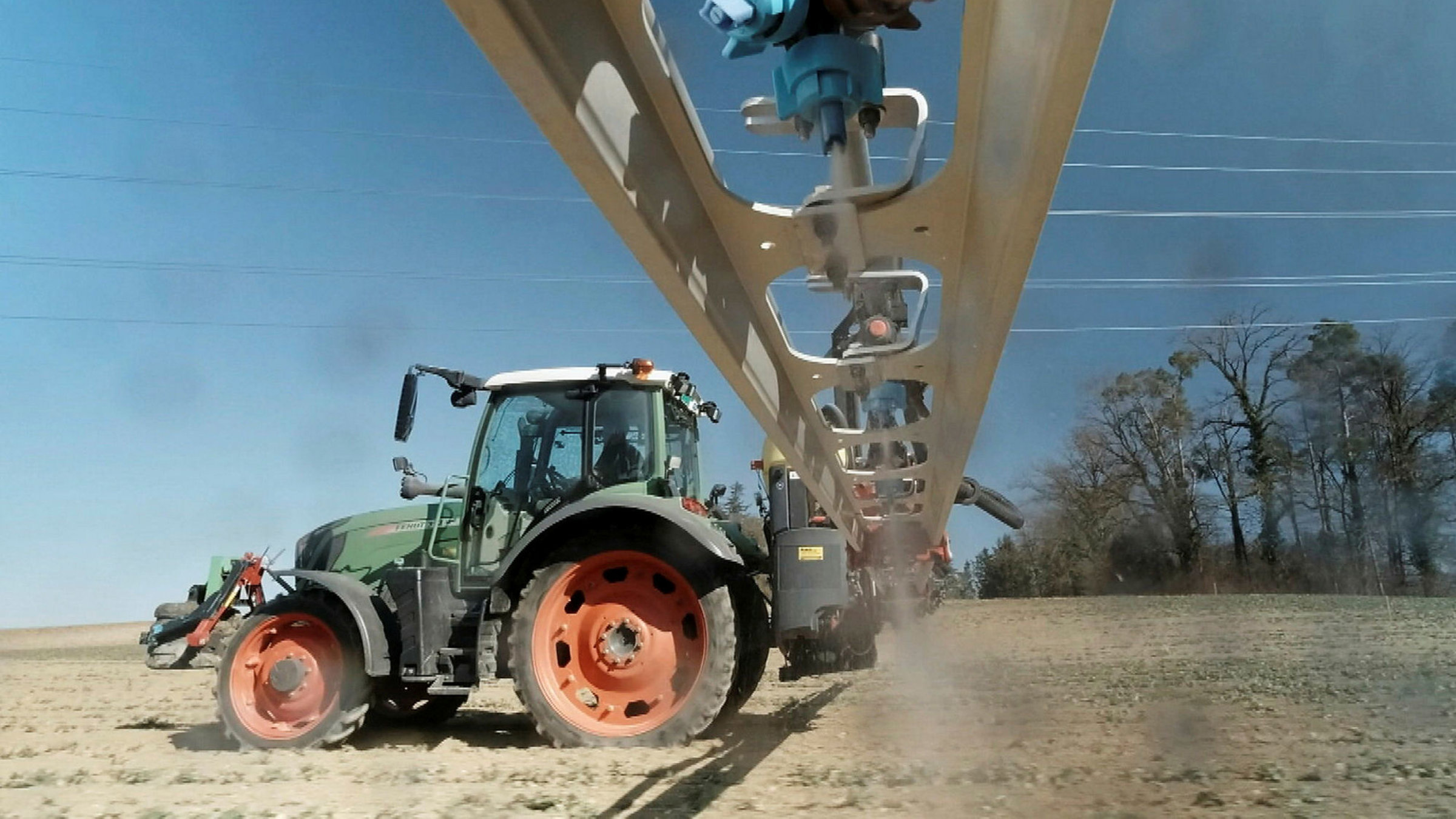 "Der Pestizid-Poker": Heikler Raps. Die Pestizide, die eingesetzt werden, sind sehr schädlich für Nützlinge und Wasserlebewesen.