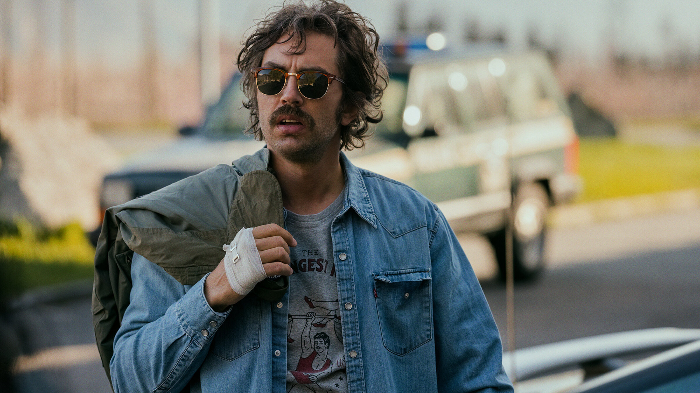 "Tschugger I (1/5) - Smetterling": Cooler Tschugger: David Constantin als Bax.