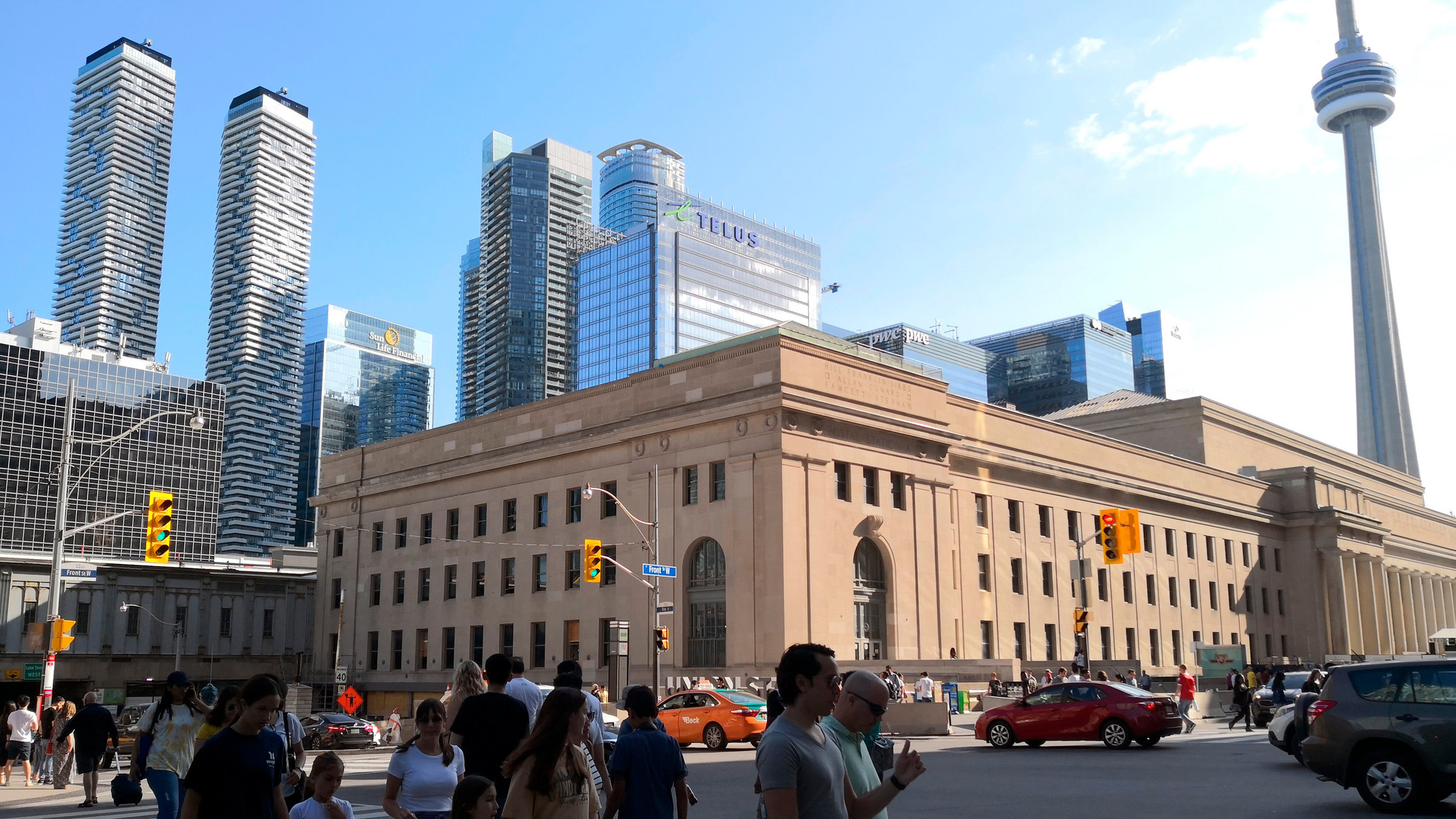 "Nationalparks der Zukunft - Toronto": Innenstadt Toronto mit Bahnhof und CN Tower