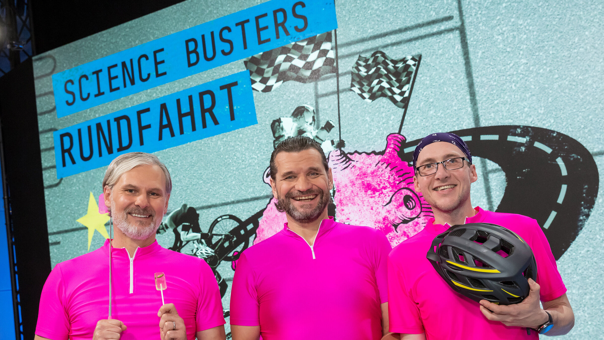 "Science Busters - Wer nichts weiß muss alles glauben - Science Busters Rundfahrt": Univ.-Prof. Dr. Helmut Jungwirth (Mikrobiologe und Leiter des Geschmackslabors, Uni Graz), Martin Puntigam, Dr. Florian Freistetter (Astronom).