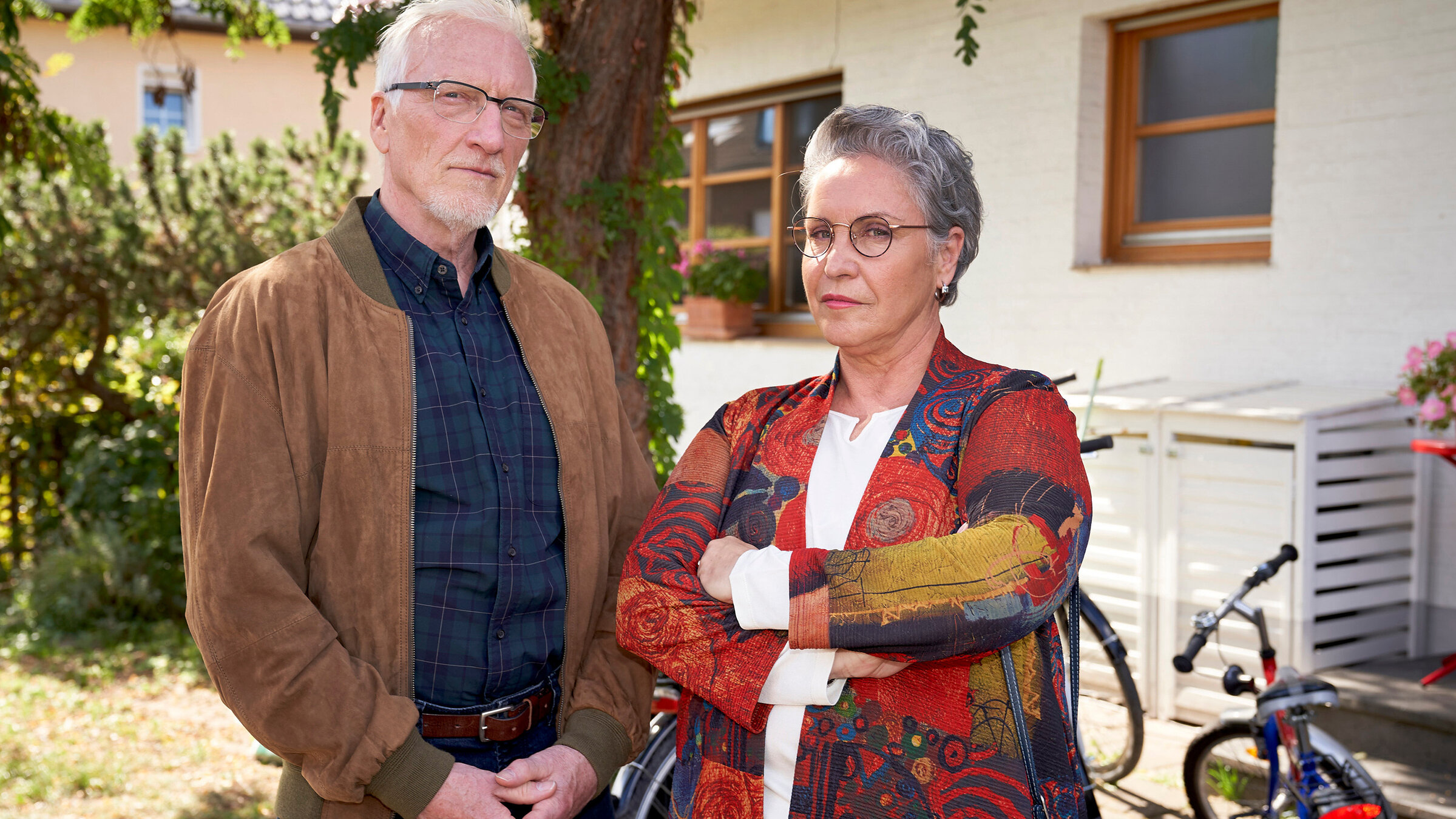 "Anna und ihr Untermieter: Aller Anfang ist schwer": Anna (Katerina Jacob) verliert ihren Job als Parfümeriefachverkäuferin und findet, trotz aller Bemühungen keinen neuen. Um ihre schöne Wohnung, weiter halten zu können, kommt sie auf die Idee einen Untermieter zu suchen. Doch der eher pedantische Wohngenosse Herr Kurtz (Ernst Stötzner) stellt sie vor eine echte Herausforderung.