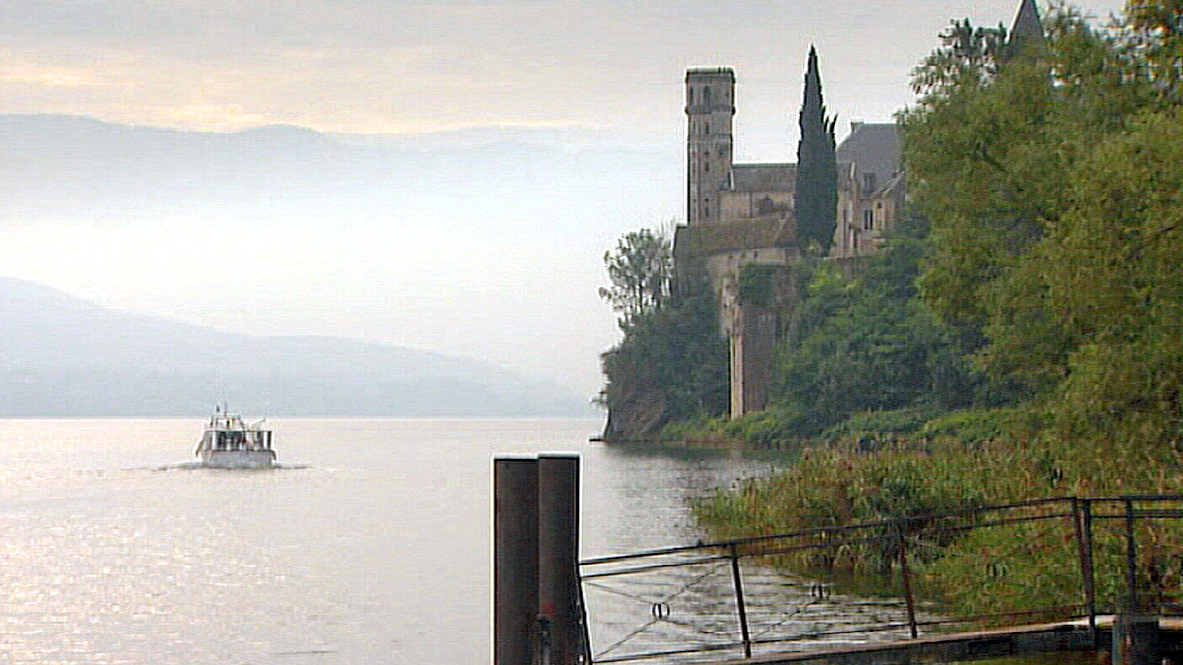 "Zu Gast in Frankreich: Elsass, Bordeaux und Savoyen" - Blick auf den Lac du Bourget in Savoyen.