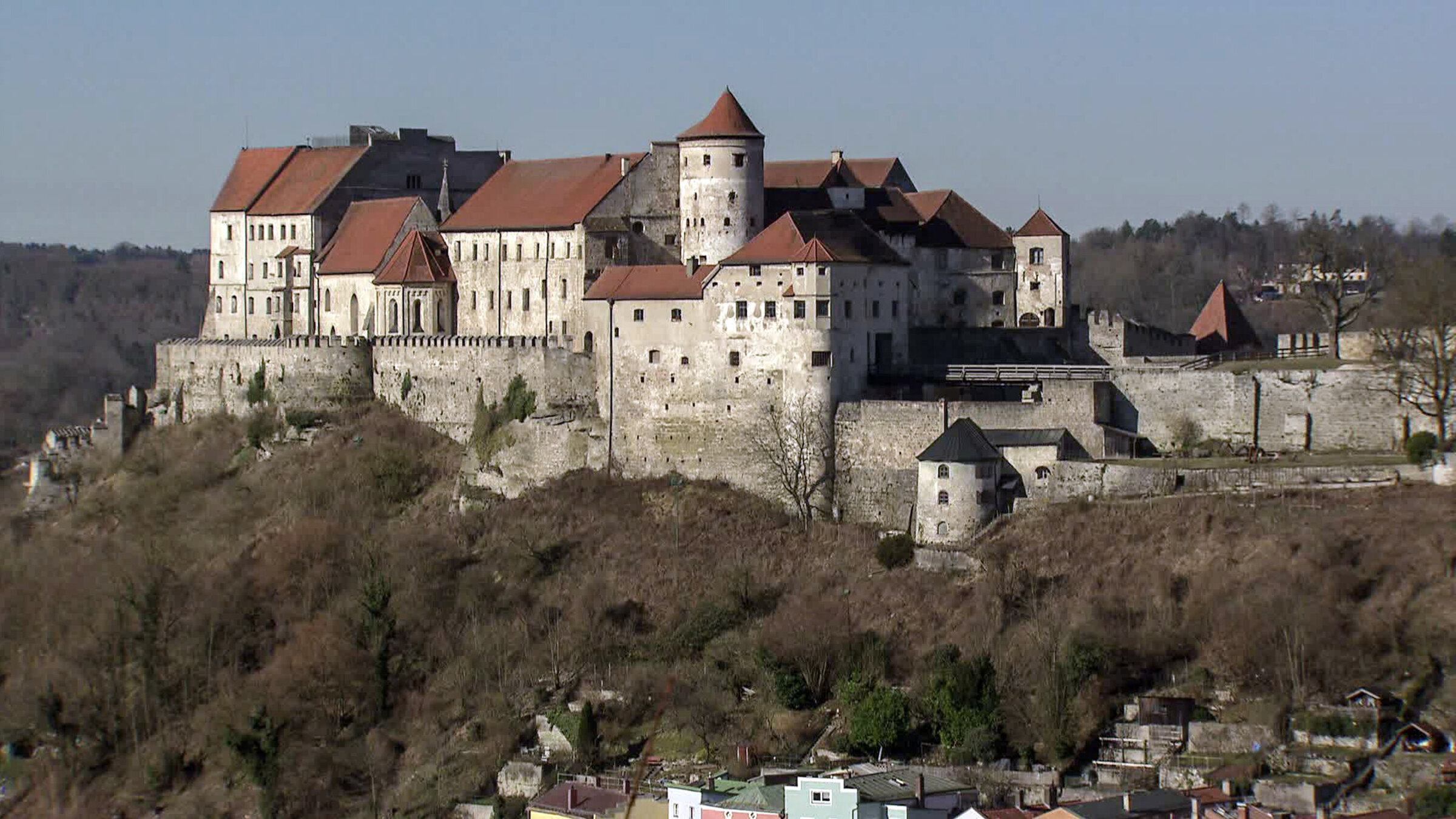 "Ein Kilometer Geschichte - Burghausen": Burg Burghausen.