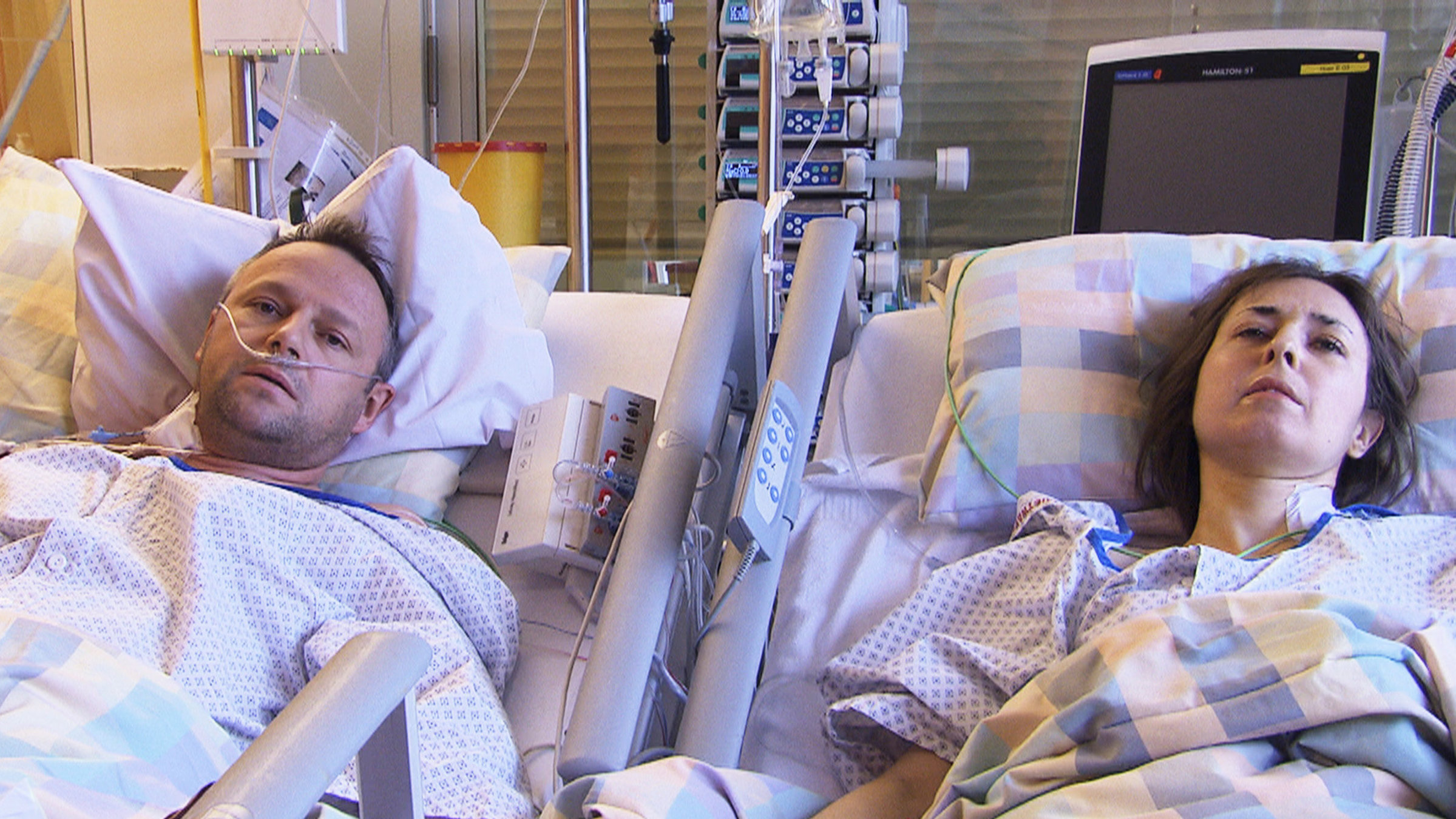 "Wie viel ist uns ein Leben wert?" - Das Ehepaar Laurent in Krankenhausbetten
