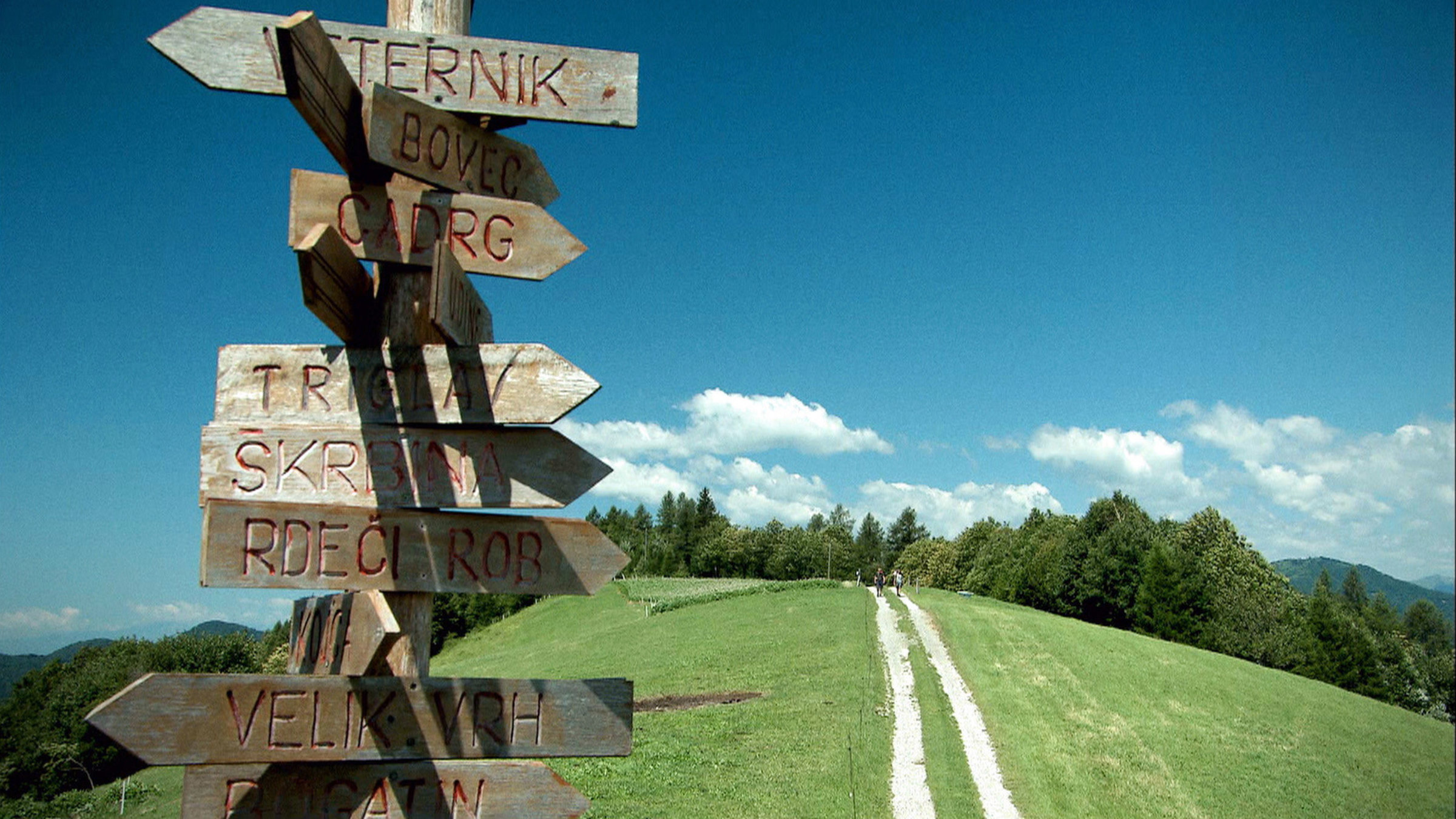 "Der Geschmack Europas, der slowenische Karst" - hölzerne Wegweiser