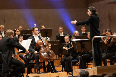 Marie Jacquot dirigiert das BR-Symphonieorchester