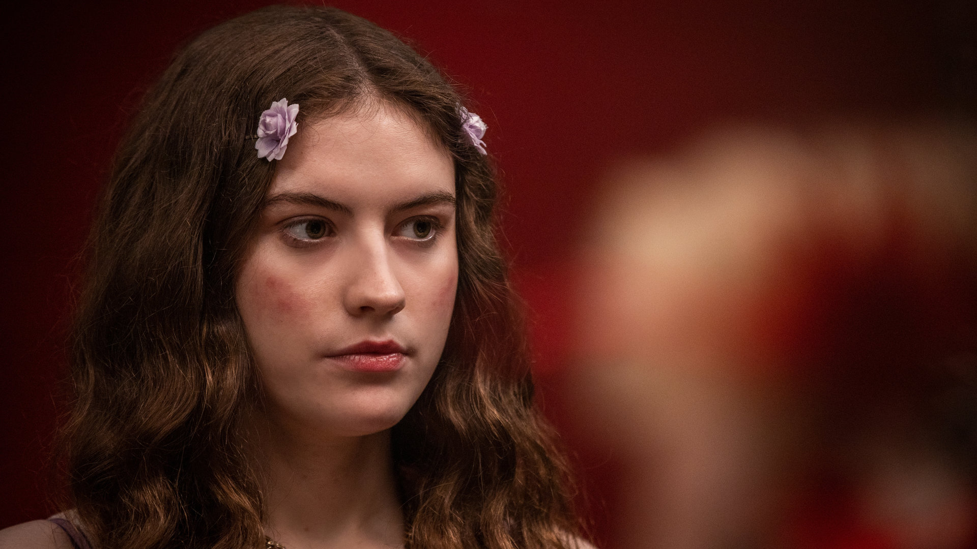 "Harry Wild - Mörderjagd in Dublin: Niemand kommt hier lebend raus": Zoe McCann (Isabelle Connolly) in Nahaufnahme.