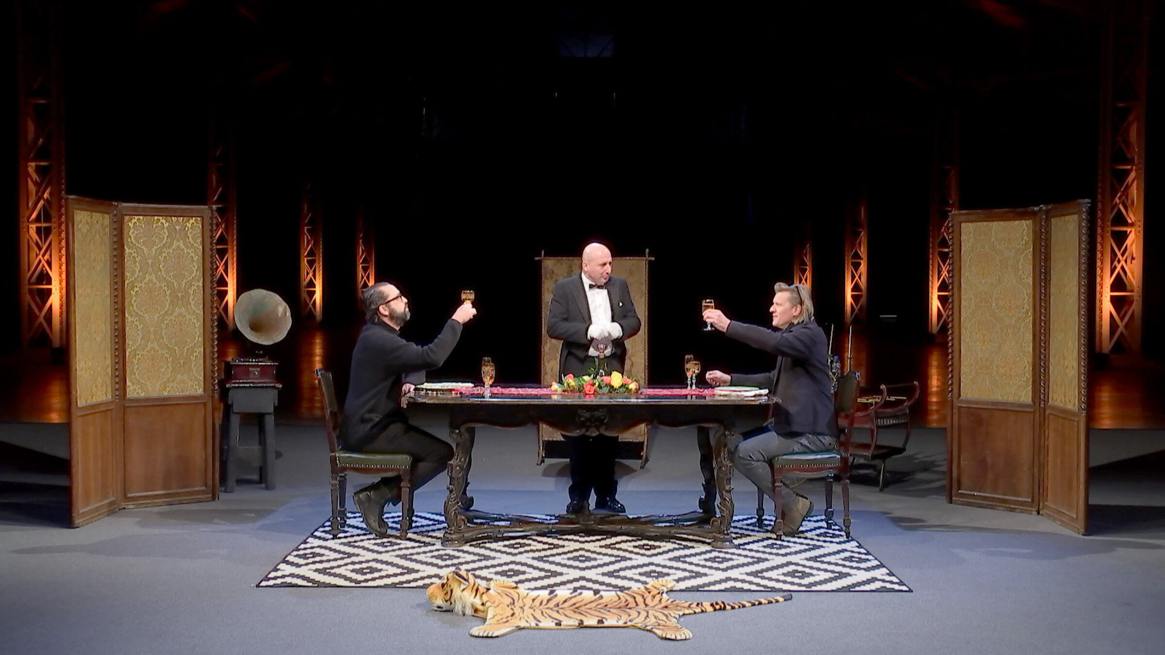 "Dinner für Zwei (6/8) - Gery Seidl & Gerald Fleischhacker": Gerald Fleischhacker, Christoph Fälbl, Gery Seidl.