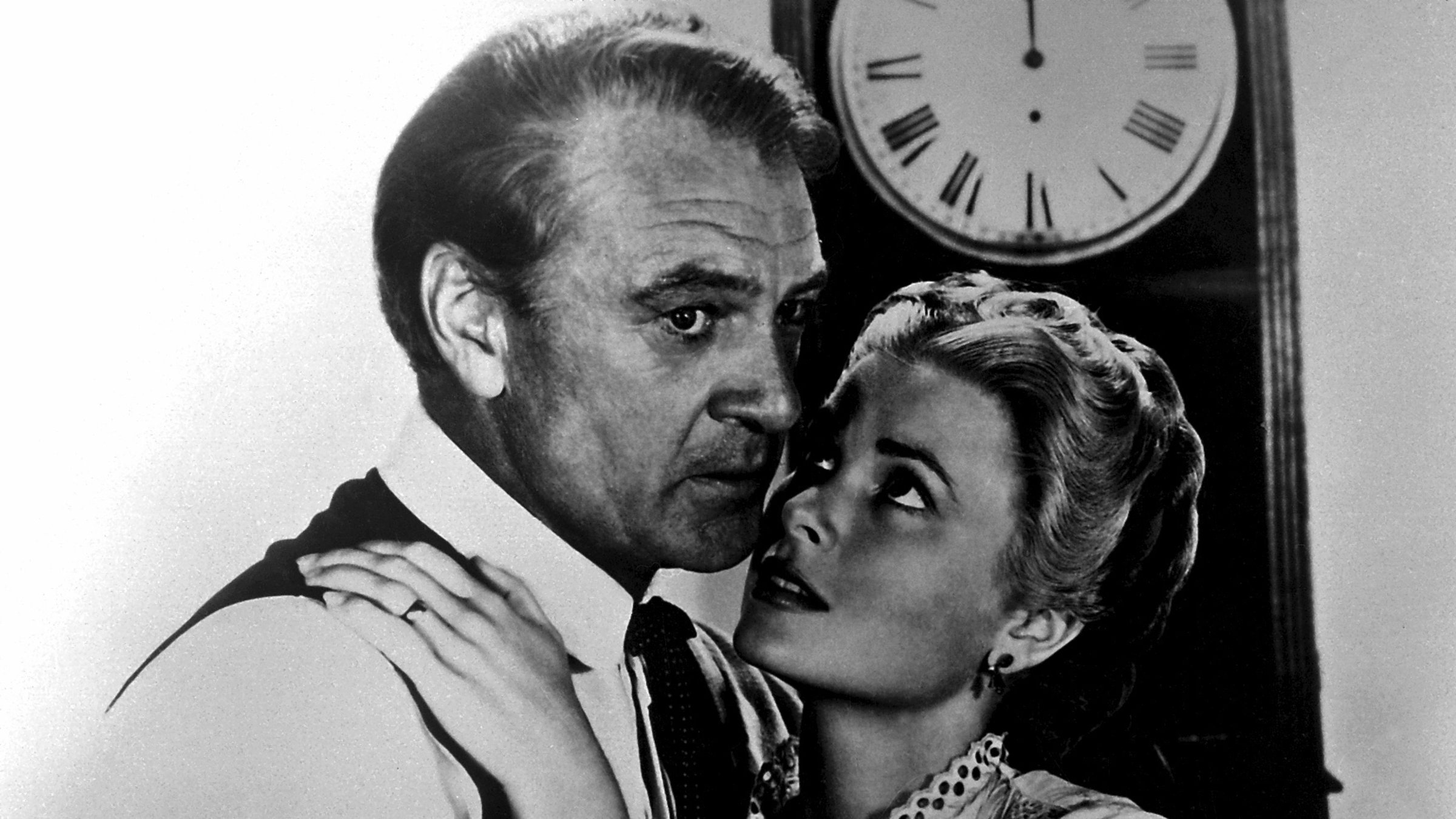 "Zwölf Uhr mittags" - Amy Kane (Grace Kelly) wurde soeben mit dem Sheriff Will Kane getraut. Die Jungvermählten wollen den Ort verlassen und woanders eine "zivile" Existenz gründen. Aber es kommt nicht dazu, denn vier Banditen treffen ein, die an Sheriff Kane Rache nehmen wollen. Die verängstigte Amy haben sie bereits in ihrer Gewalt.