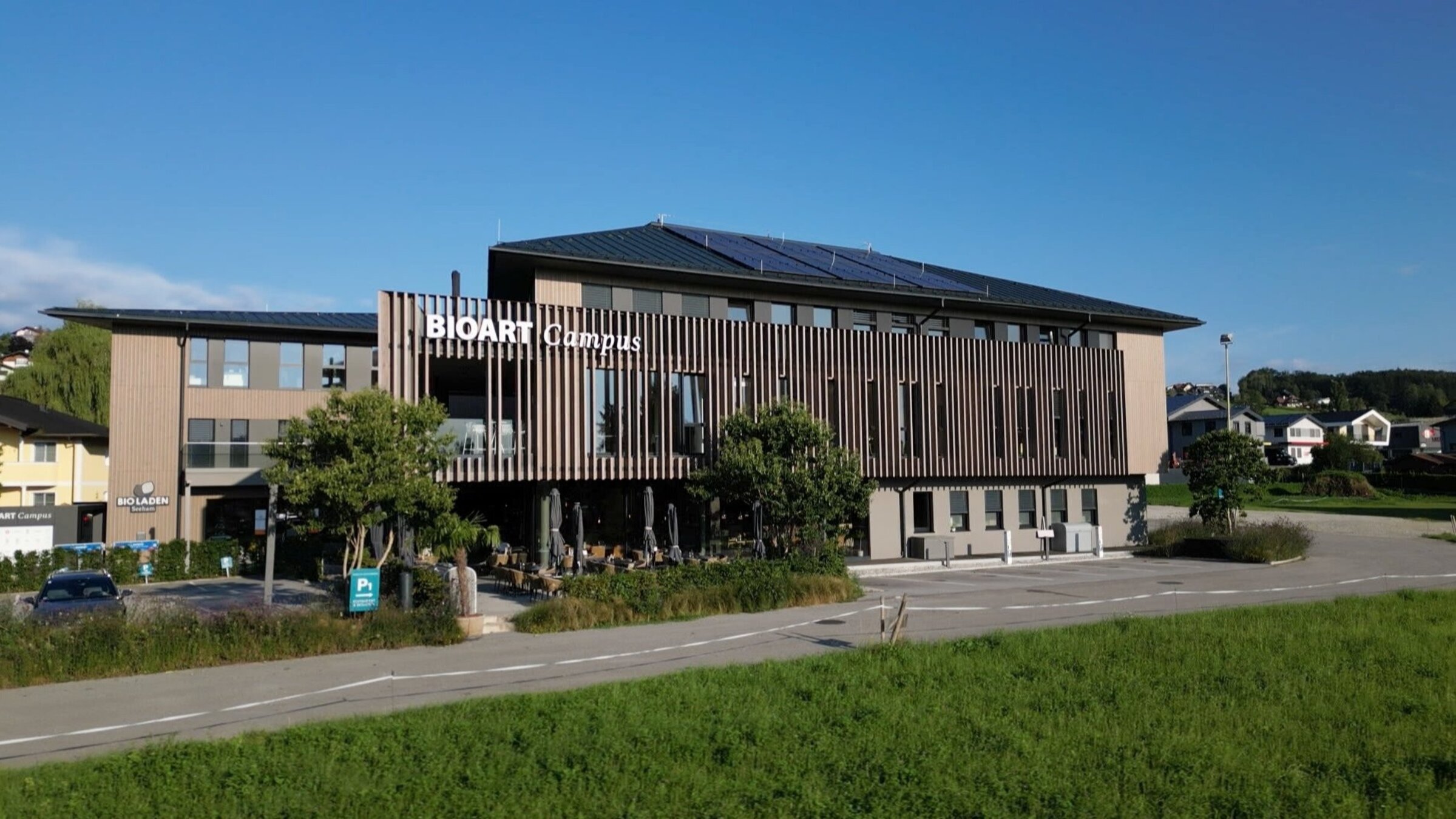 "Wo Bio zu Hause ist - Die Heumilchregion im Salzburger Seenland": BioArt Campus in Seeham. Hier wird mit Bio-Lebensmittel gekocht und verkostet.