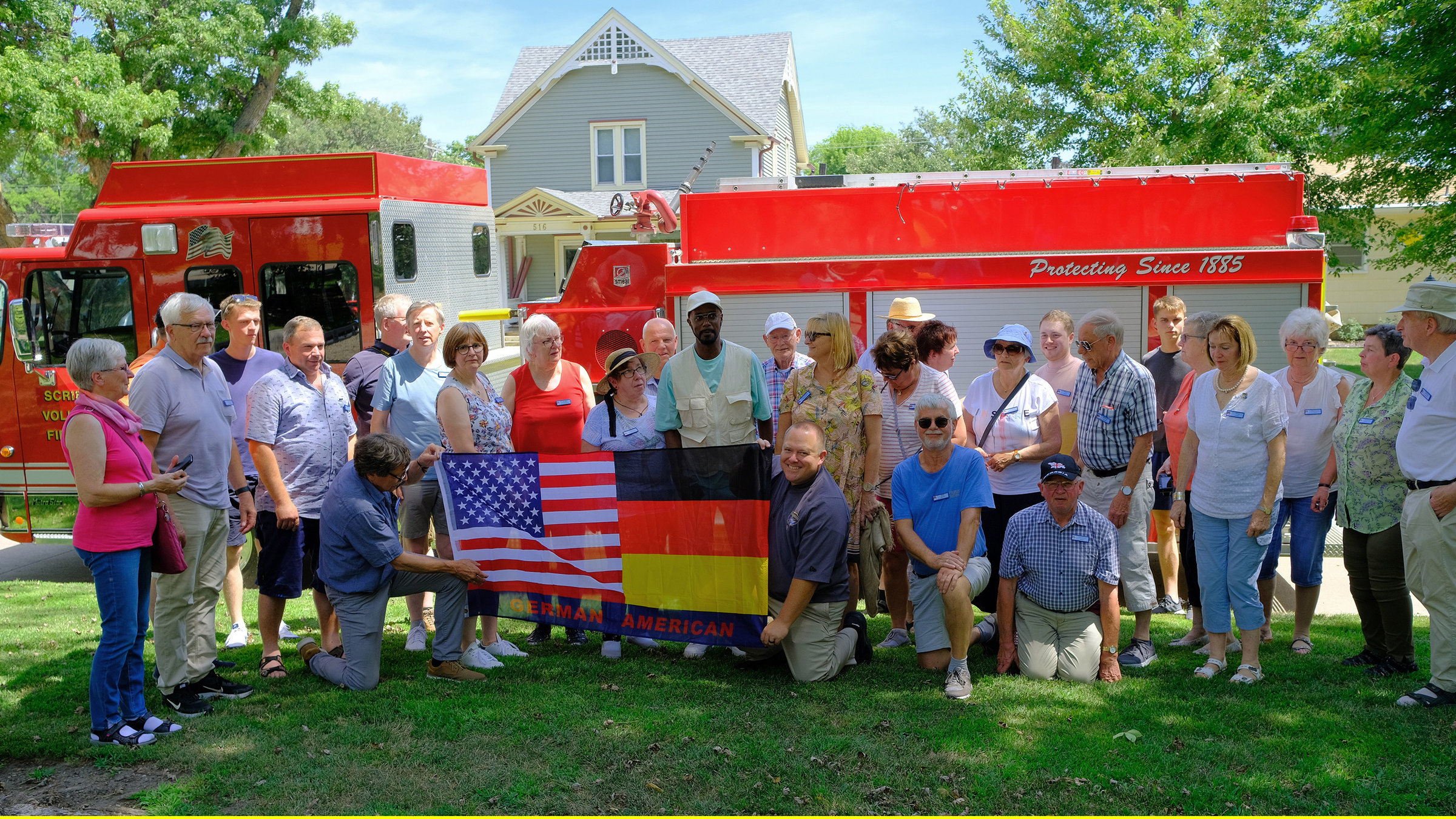 "Dibaba in Amerika - 2000 Meilen - Der Getreidegürtel": Die Reisegruppe zu Gast in Scribner, Nebraska. Ein kleiner Ort mit viel norddeutscher Geschichte.